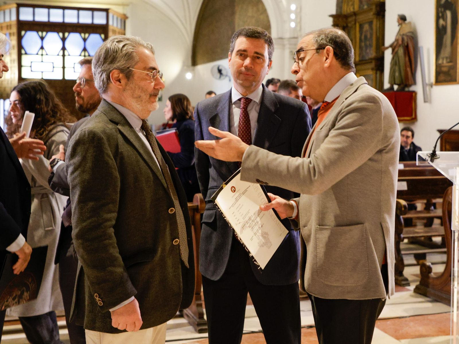 Las imágenes de la visita a las cubiertas de la Iglesia de la Anunciación