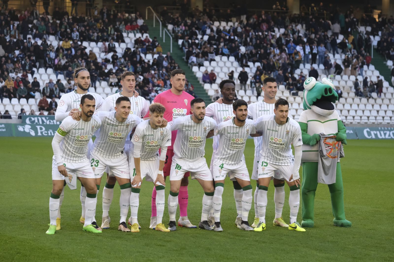 Las imágenes de la derrota del Córdoba CF ante la Balona en El Arcángel