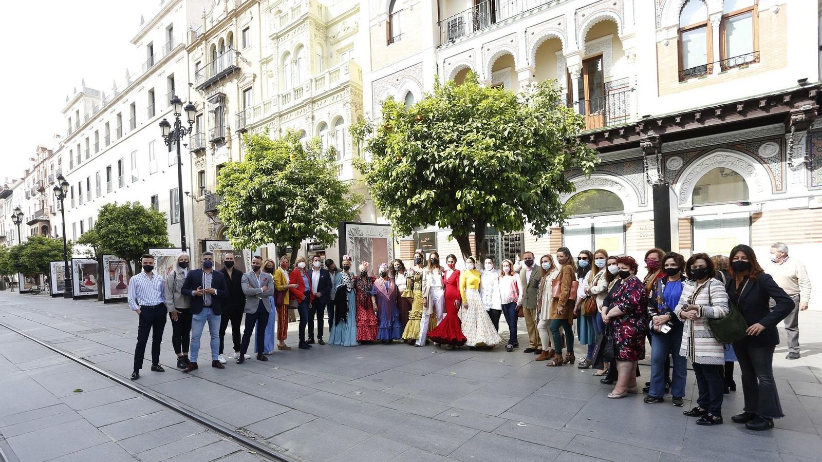 Una imagen de la presentación de las exposiciones fotográficas de moda flamenca.