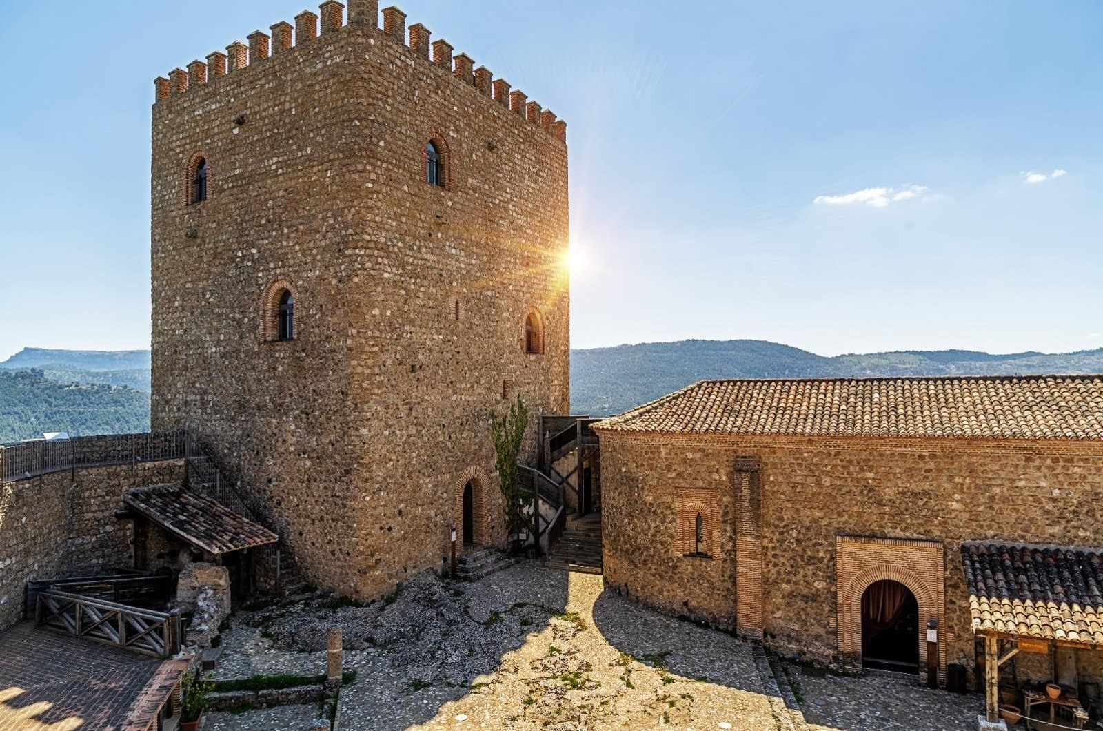 El de Segura de la Sierra es el castillo más alto de Jaén.