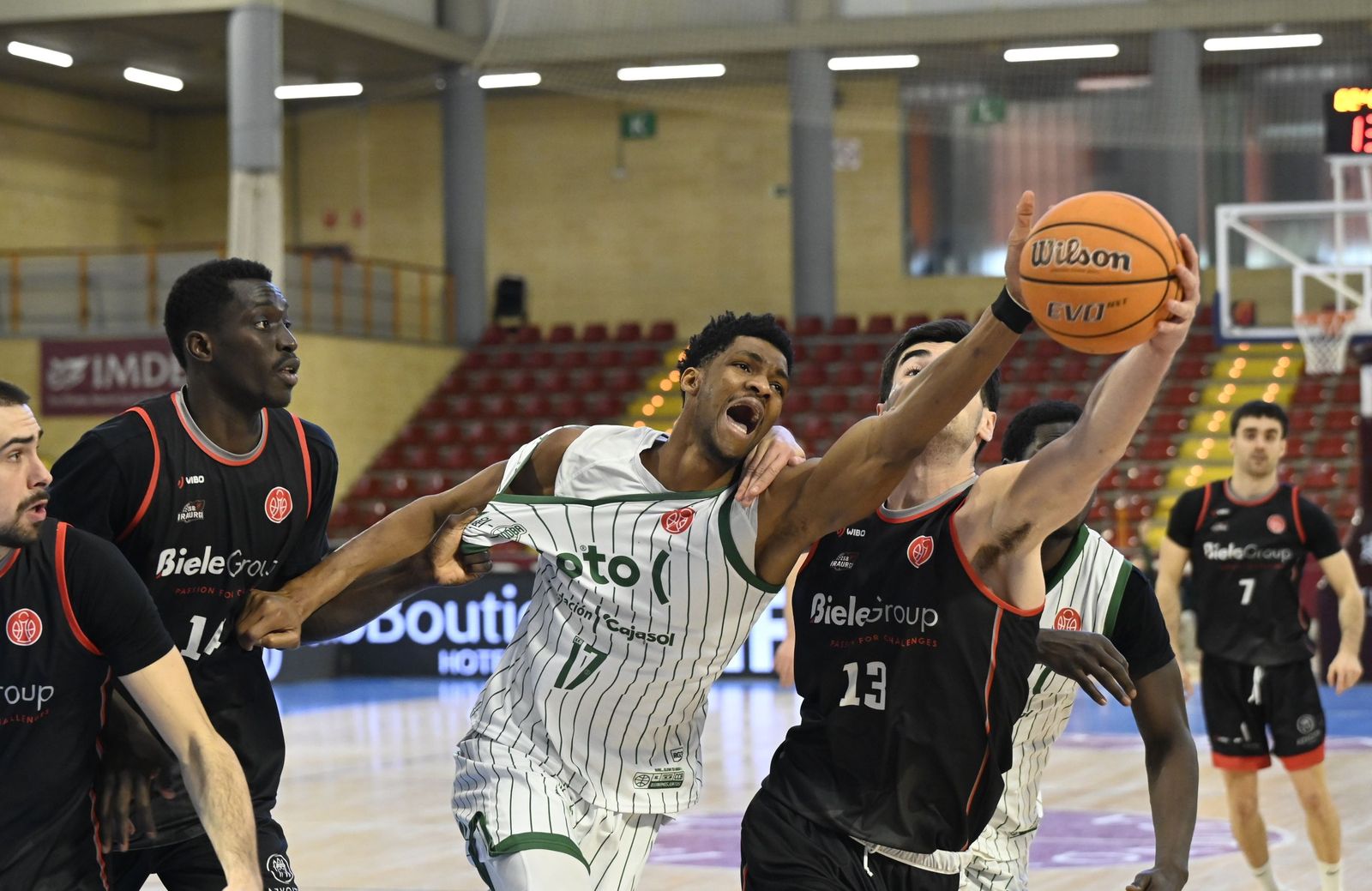 Las mejores fotos del ambiente en Vista Alegre para el Coto Córdoba - Biele Iraurgi