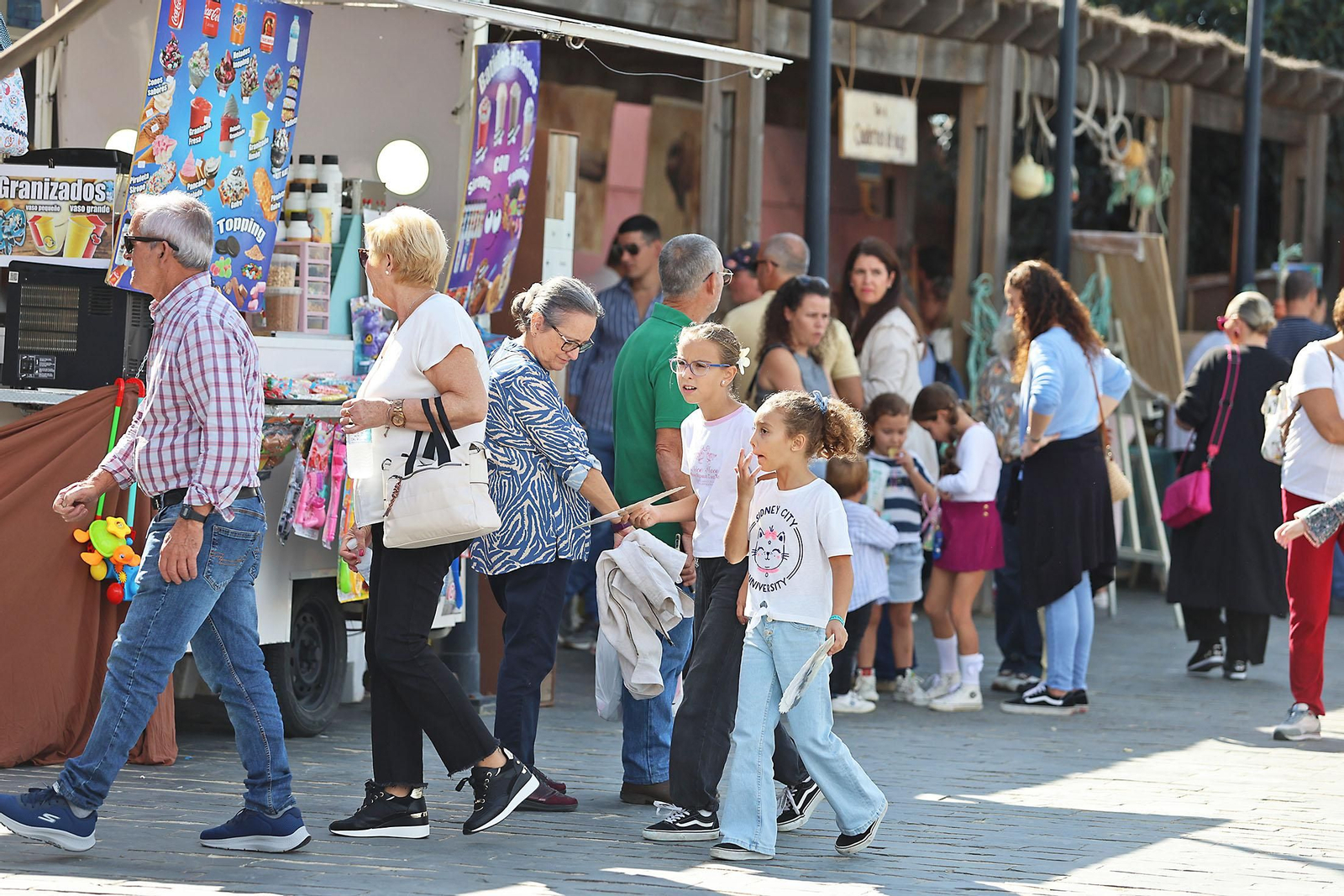 Imágenes de las Jornadas de puertas abiertas en el Muelle de las Carabelas