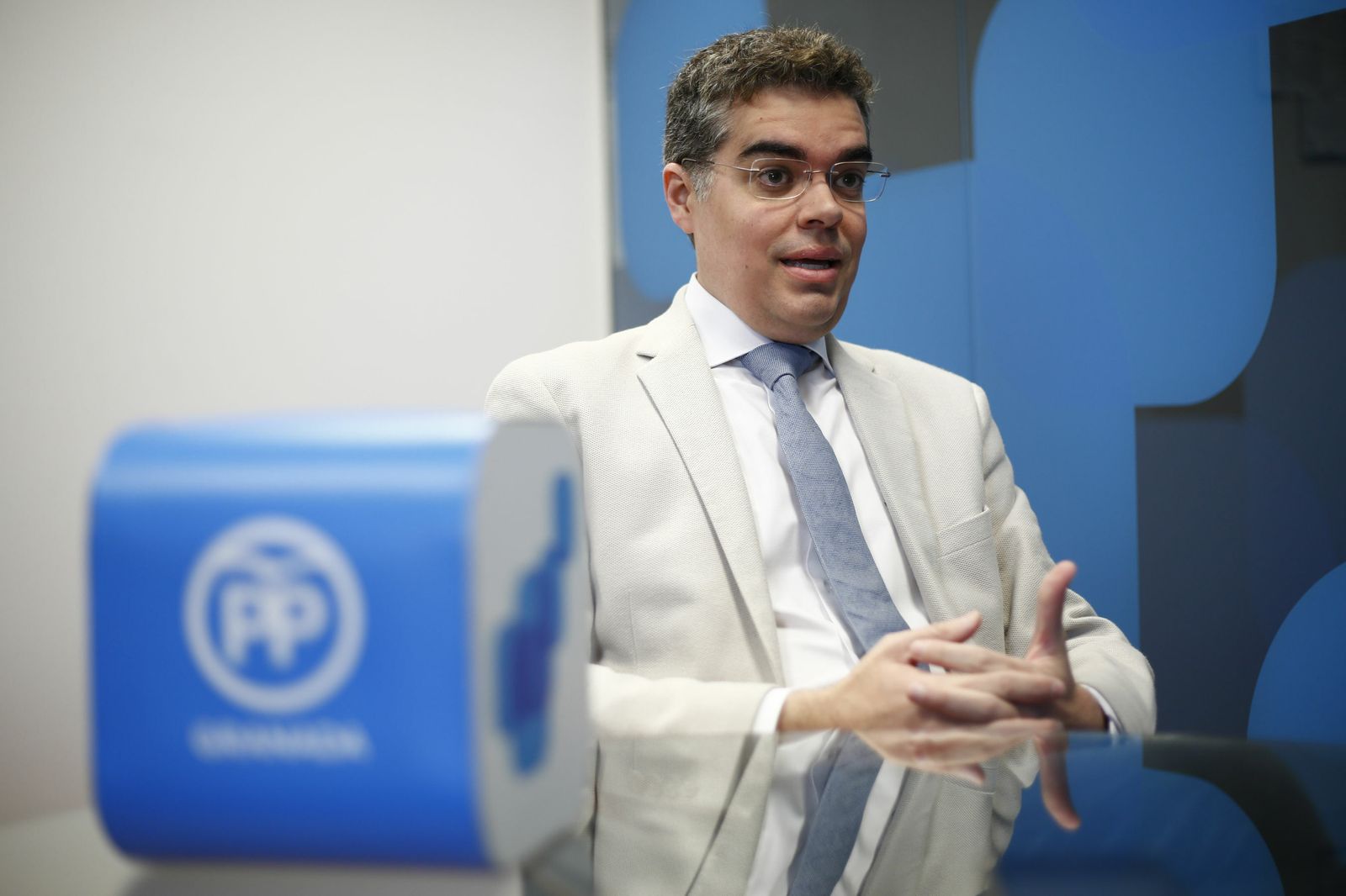 Vicente Azpitarte sale del paro: es nombrado delegado de la Junta en Madrid