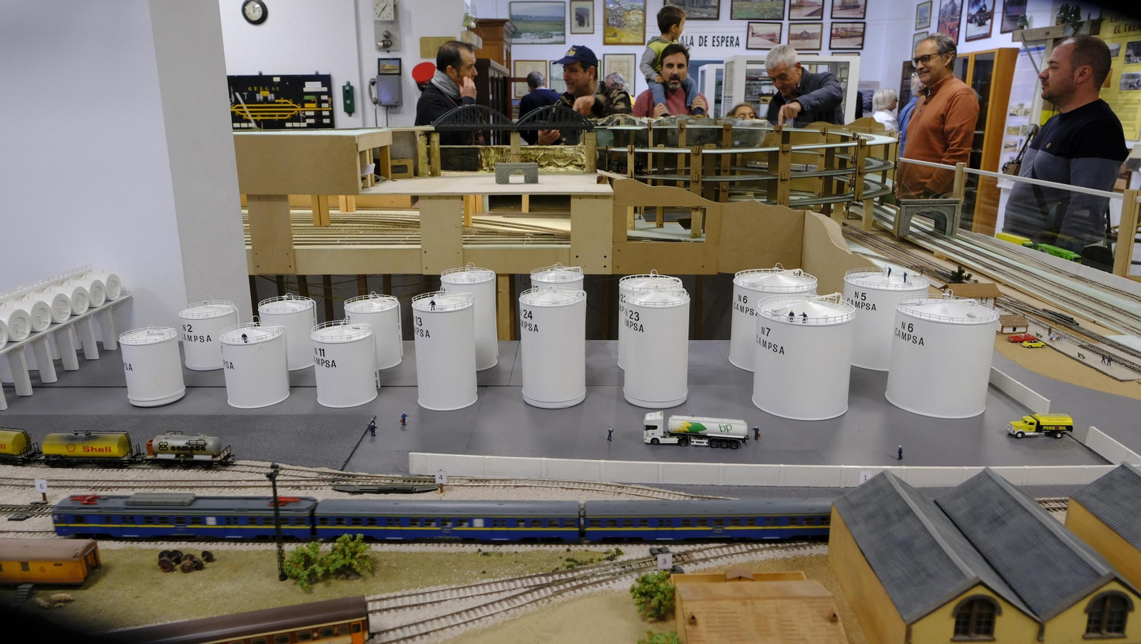 Jornada de puertas abiertas de la Asociación de Amigos del Ferrocarril de Almería (ASAFAL), en imágenes