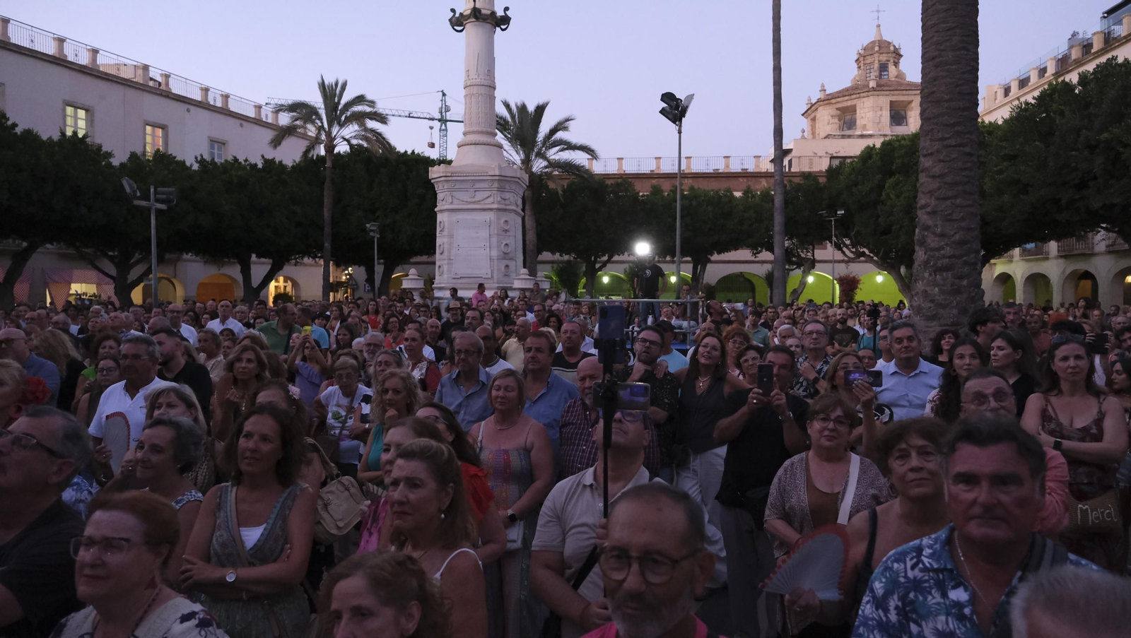Juan Carmona, pregonero de la Feria de Almería 2024, en imágenes