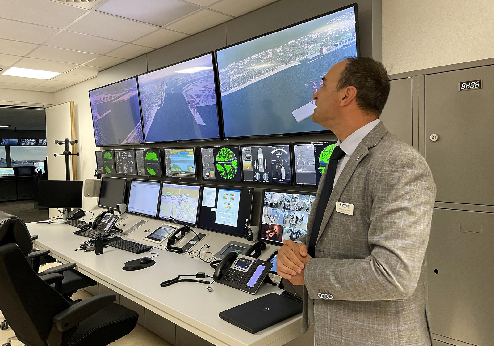 Emiliano Caroletti, instructor principal náutico en el CSMART