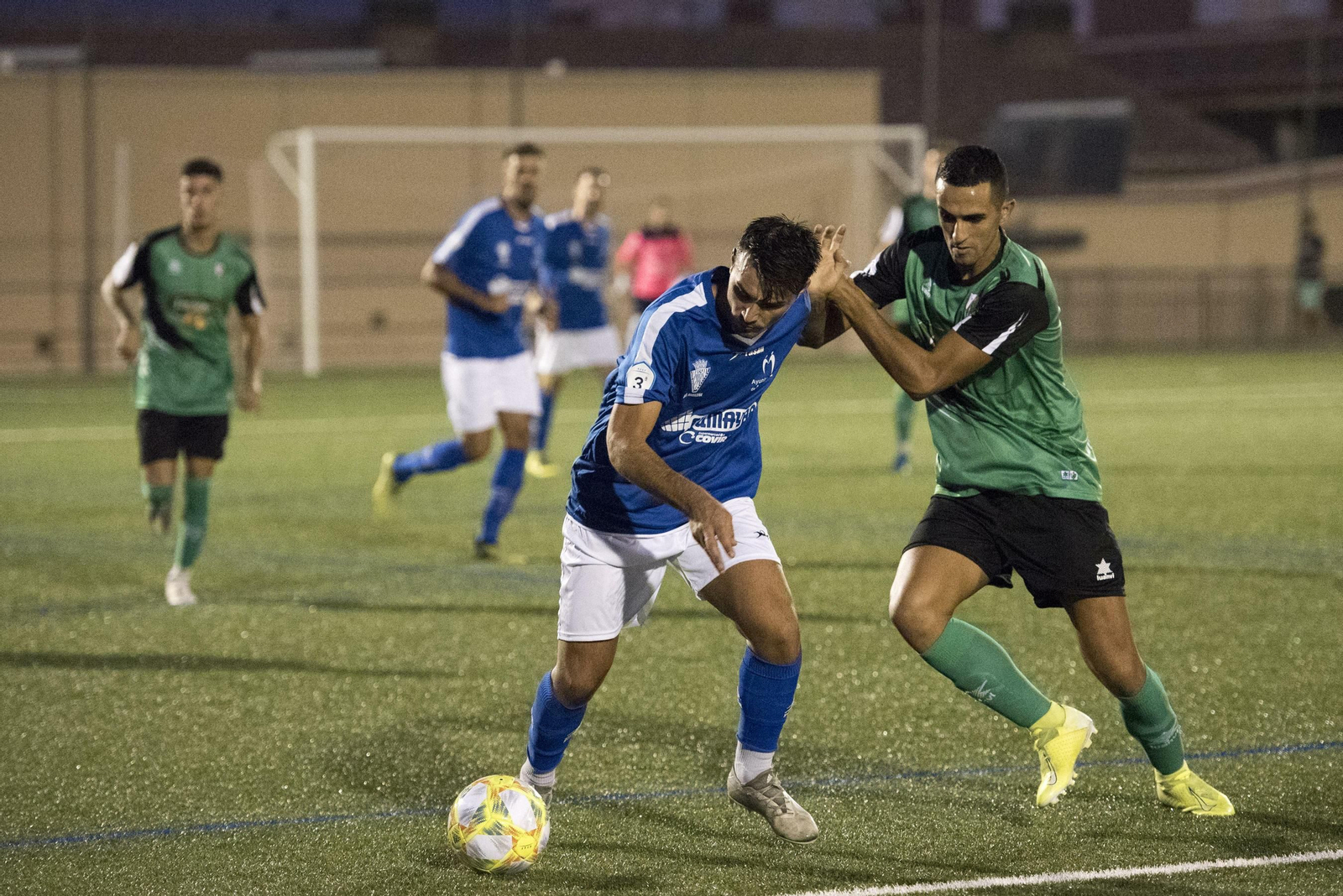 Imagen del partido entre el Huétor Vega y el Maracena