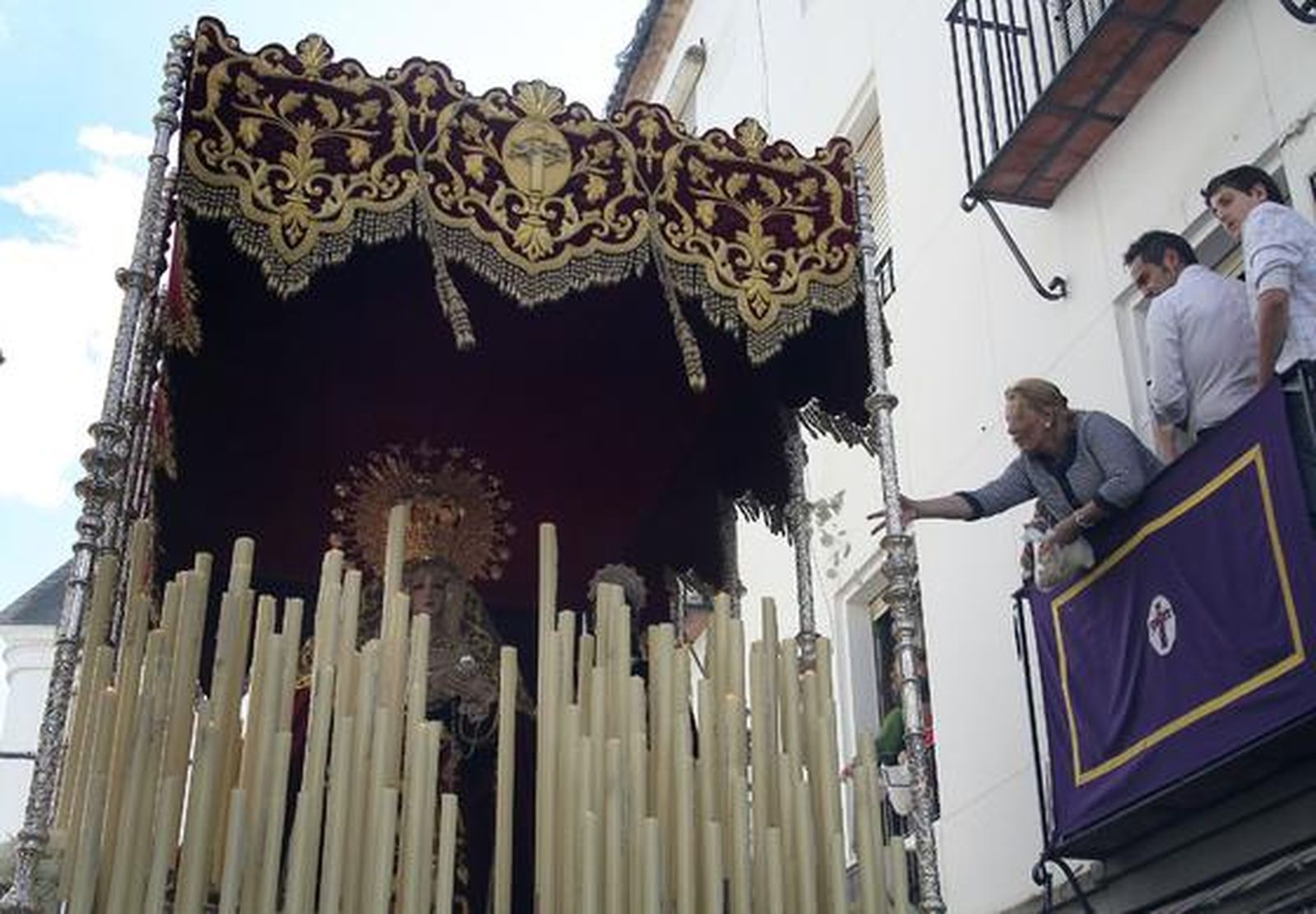 El Señor de la Pasión, tras salir de San Basilio. / Rafael A. Butelo