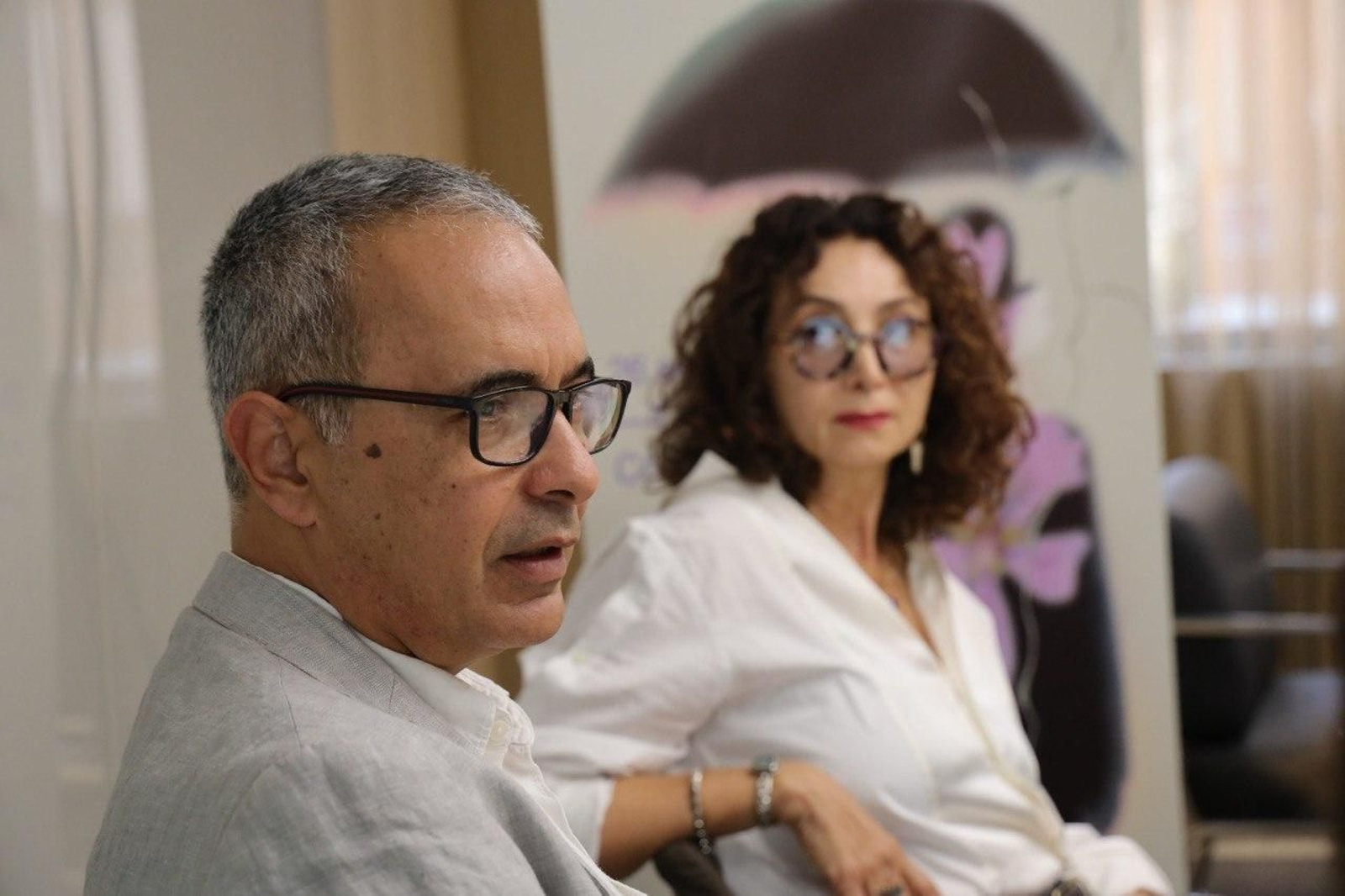 Kamel Daoud y Sholeh Wolpé en su encuentro con la prensa.