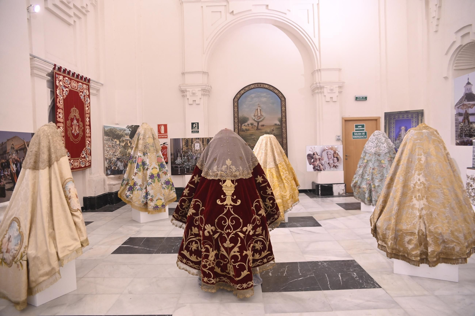 Exposición con motivo de la coronación canónica de la virgen de Luna