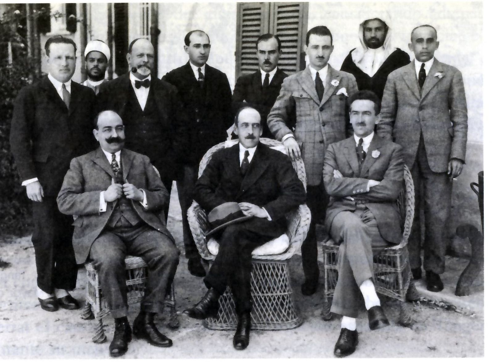 Francisco Serrat, en Tánger en 1923, con motivo de la inauguración del nuevo edificio de la legación.