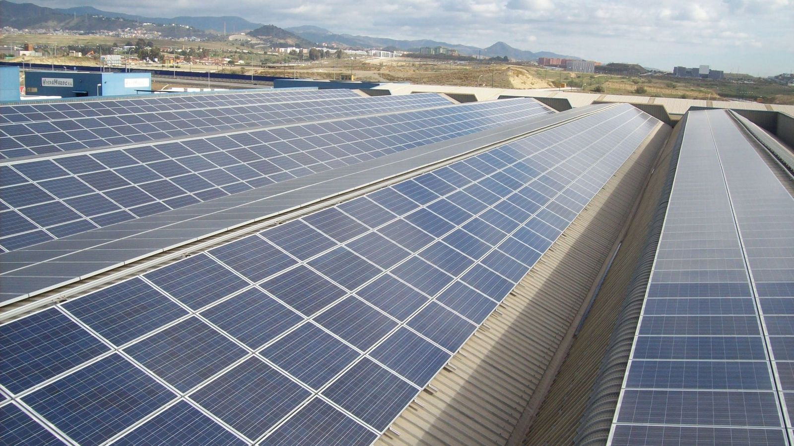 Instalación fotovoltaica de autoconsumo en un polígono industrial.