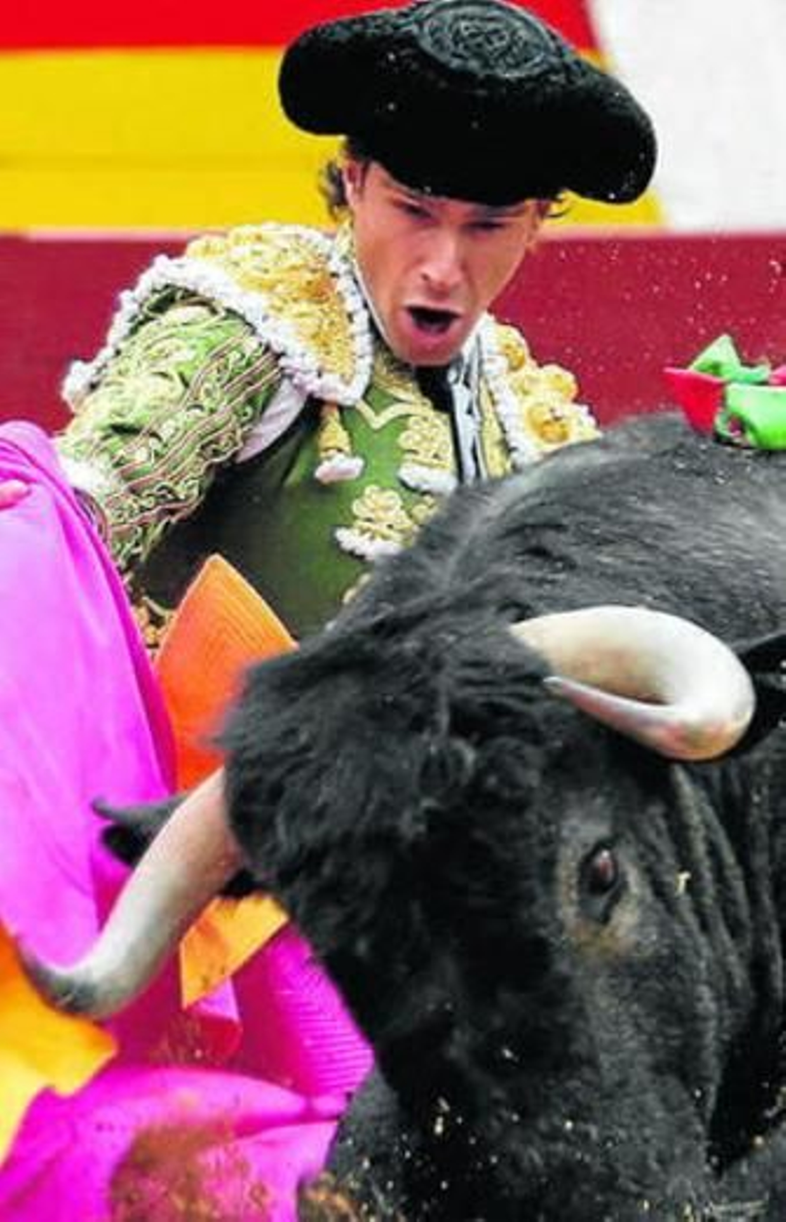 Gallo, en un lance a su primero.