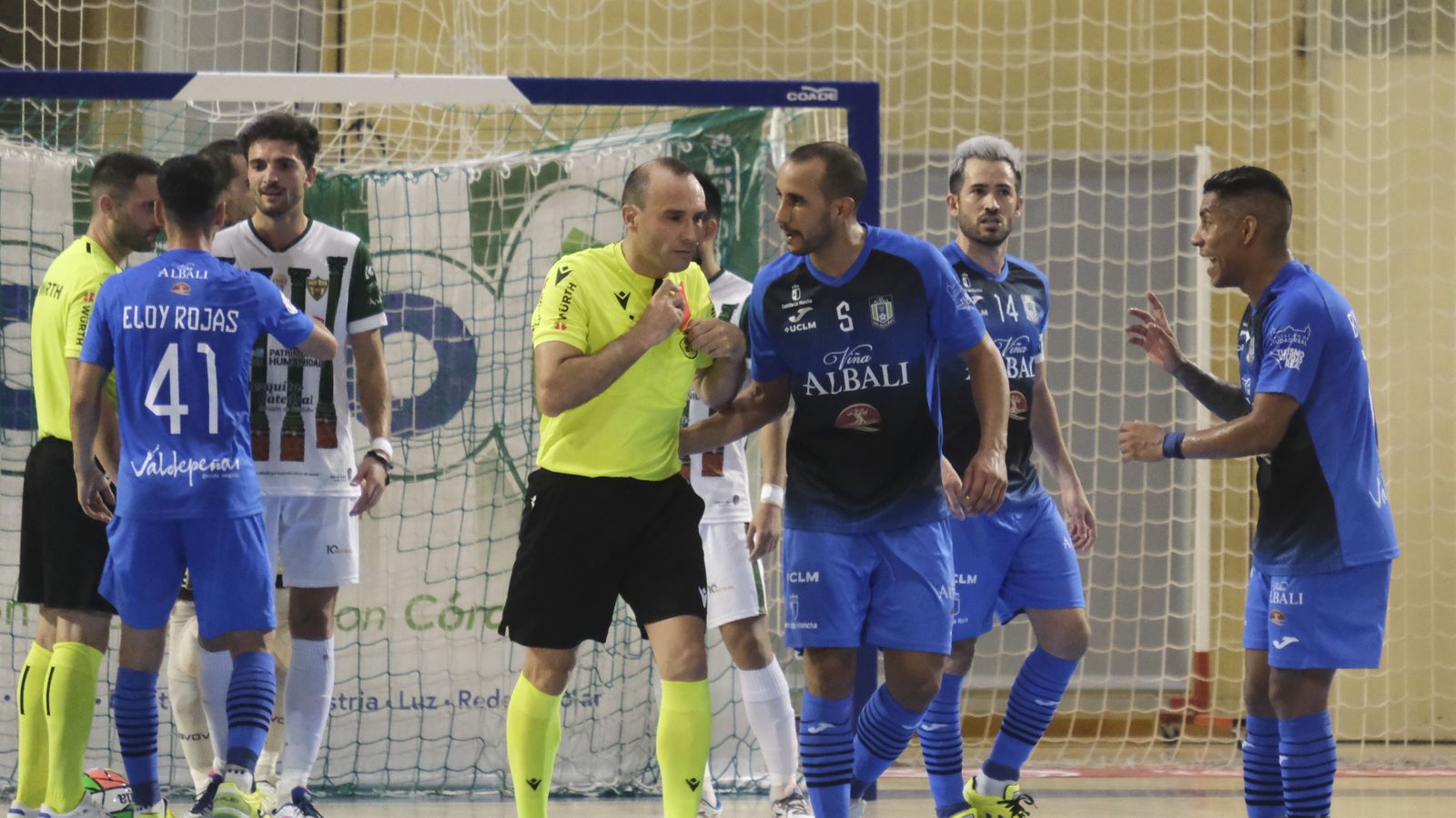La victoria del Córdoba Futsal ante el Viña Albali Valdepeñas, en imágenes