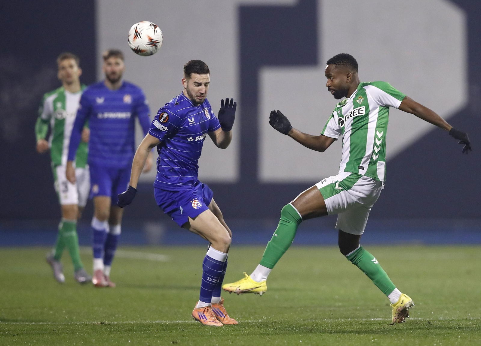 Bakambu, en acción durante el partido.