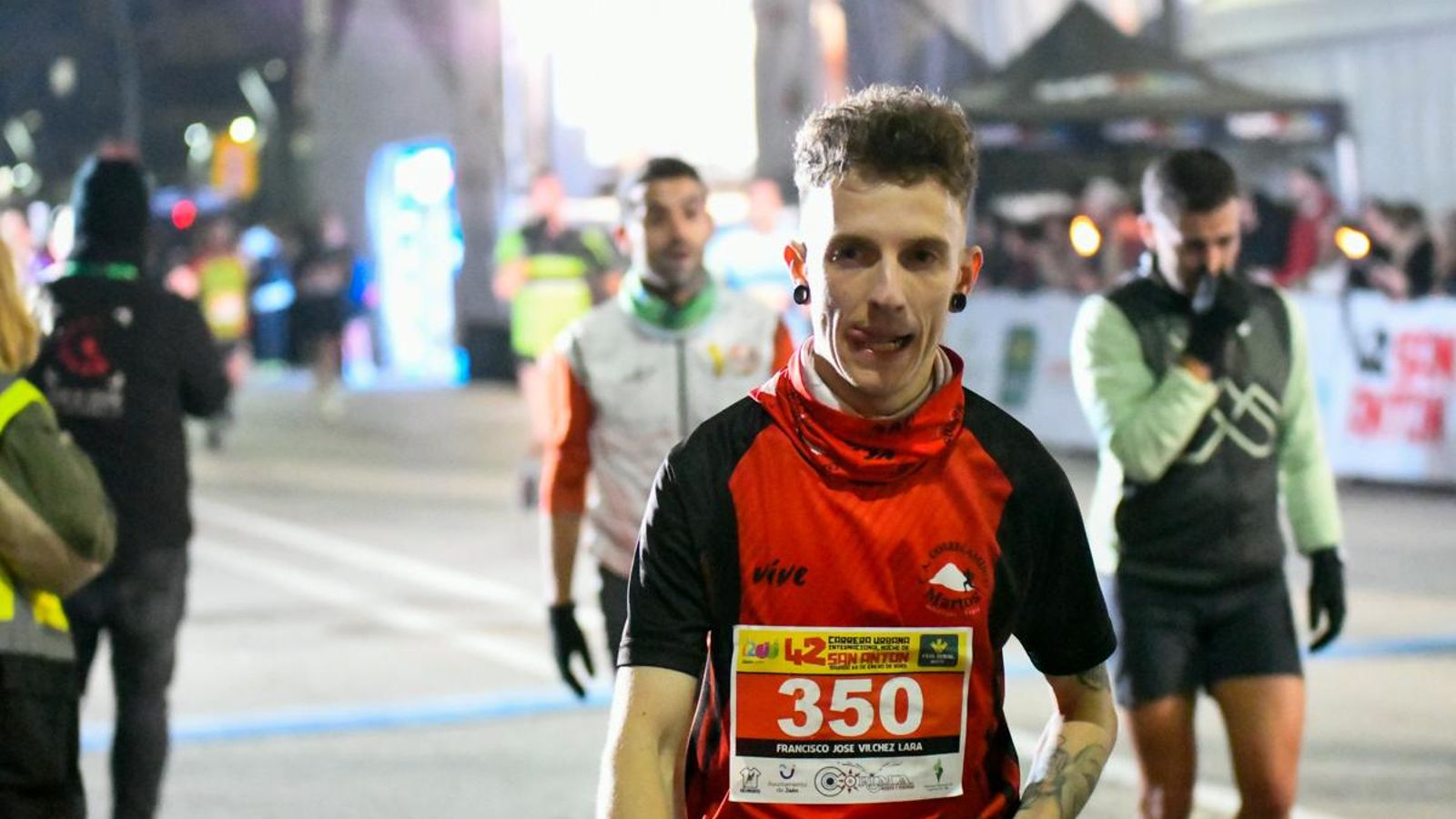 En imágenes: búscate en tu llegada a meta de la Carrera de San Antón 2025 (2)