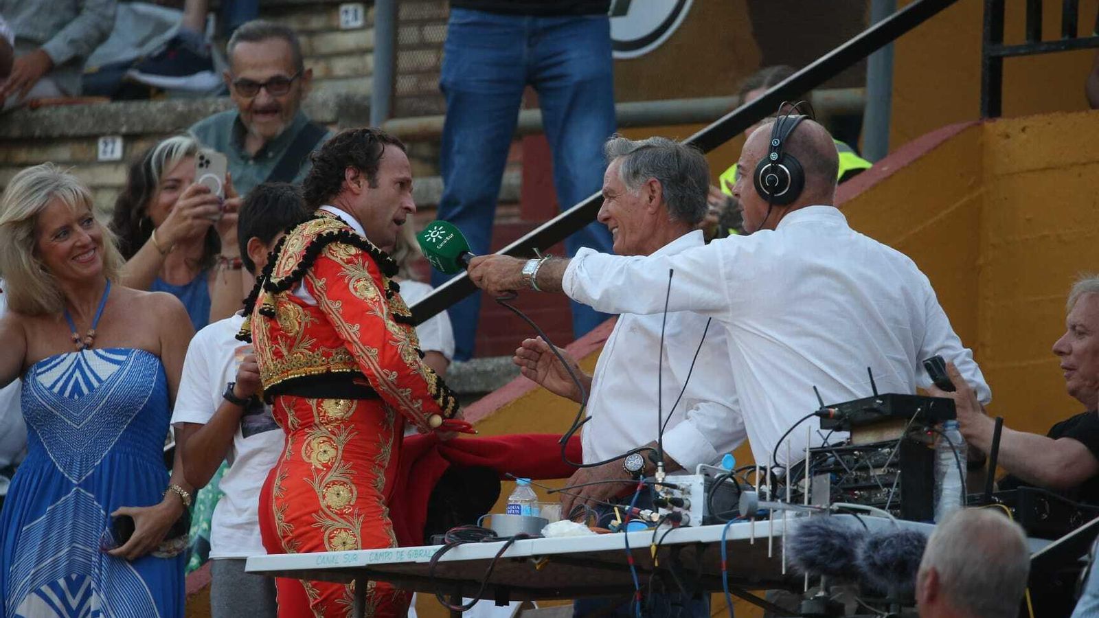 Brindis de Antonio Ferrera a Francisco Ruiz Miguel.