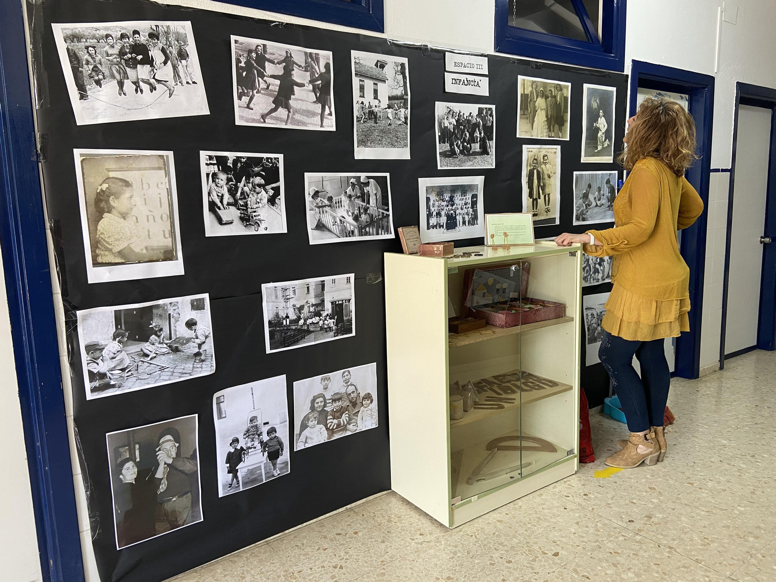 Exposición en el instituto San Severiano, en memoria de la explosición de Cádiz de 1947