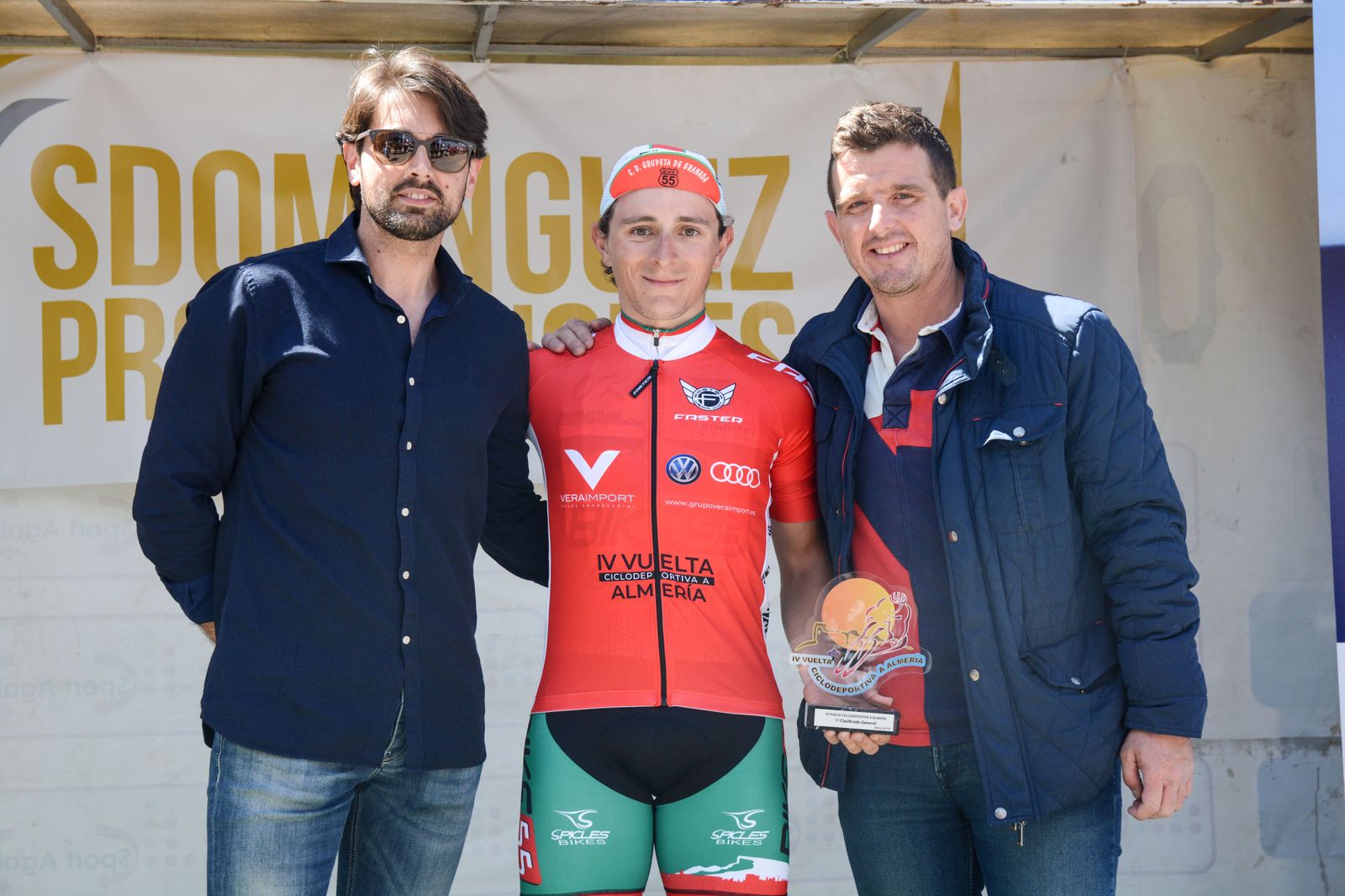 Fotogalería de la Vuelta Ciclodeportiva a Almería