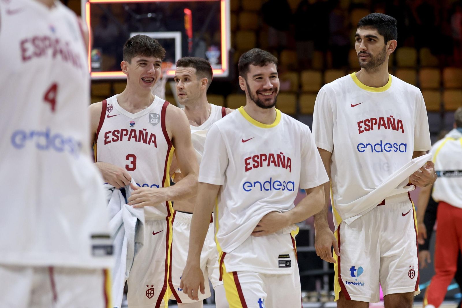 Mario Saint-Supery crece en el España-Chipre