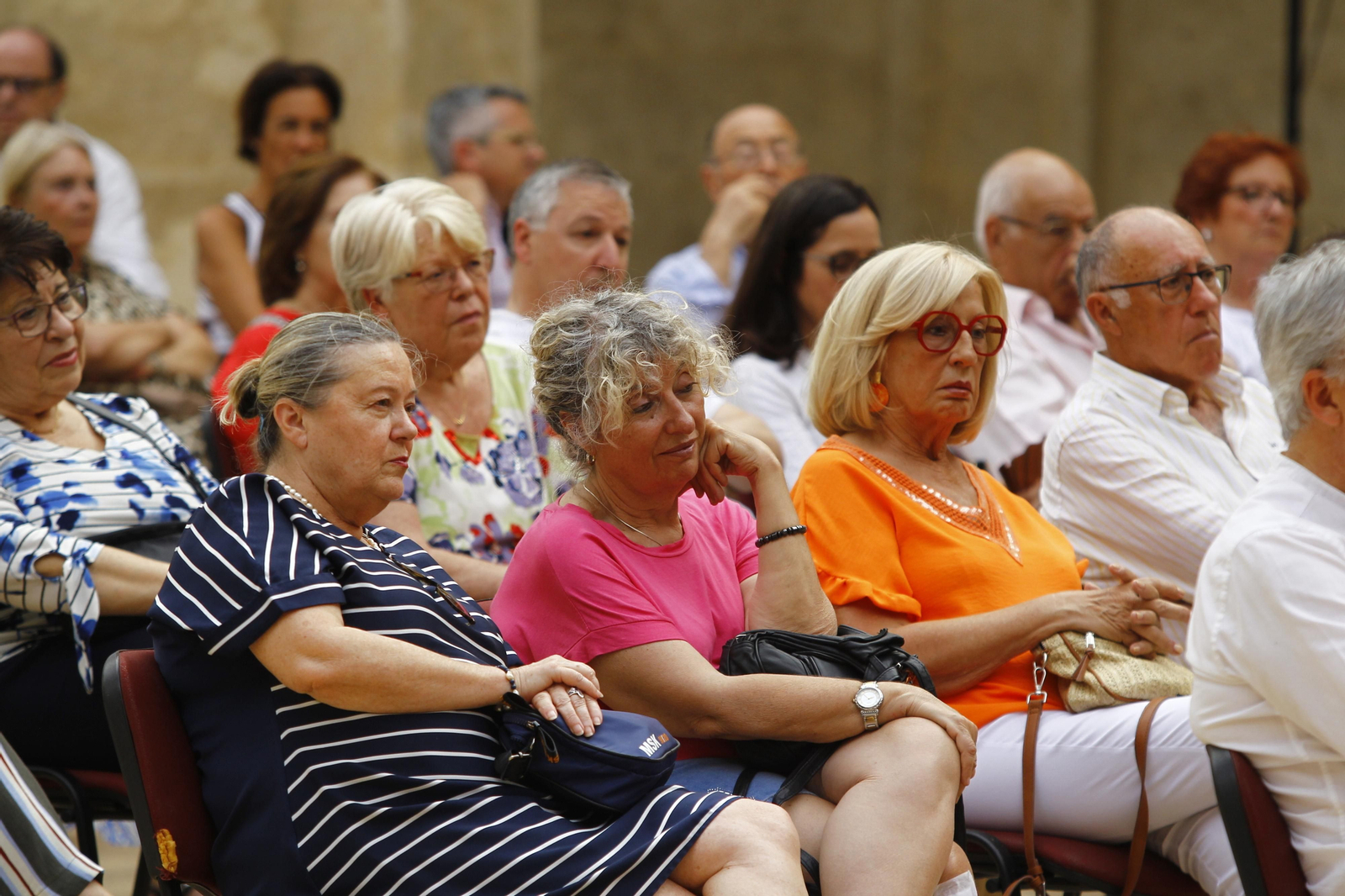 El escritor Jesús Sánchez Adalid, protagonista de Diario de los Libros, en la Catedral de Almería