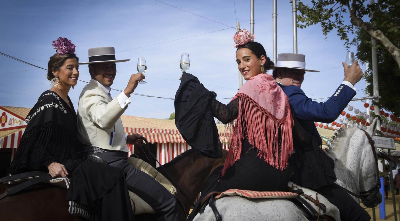 Recta final en un veraniego jueves de Feria de Abril 2023