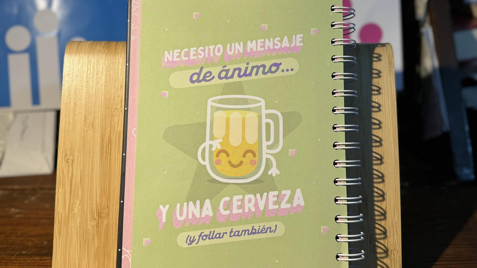 Uno de los mensajes que ilustra las agendas repartidas en la Cabalgata de Reyes, en una imagen difundida por la plataforma provida AcTÚa Familia.