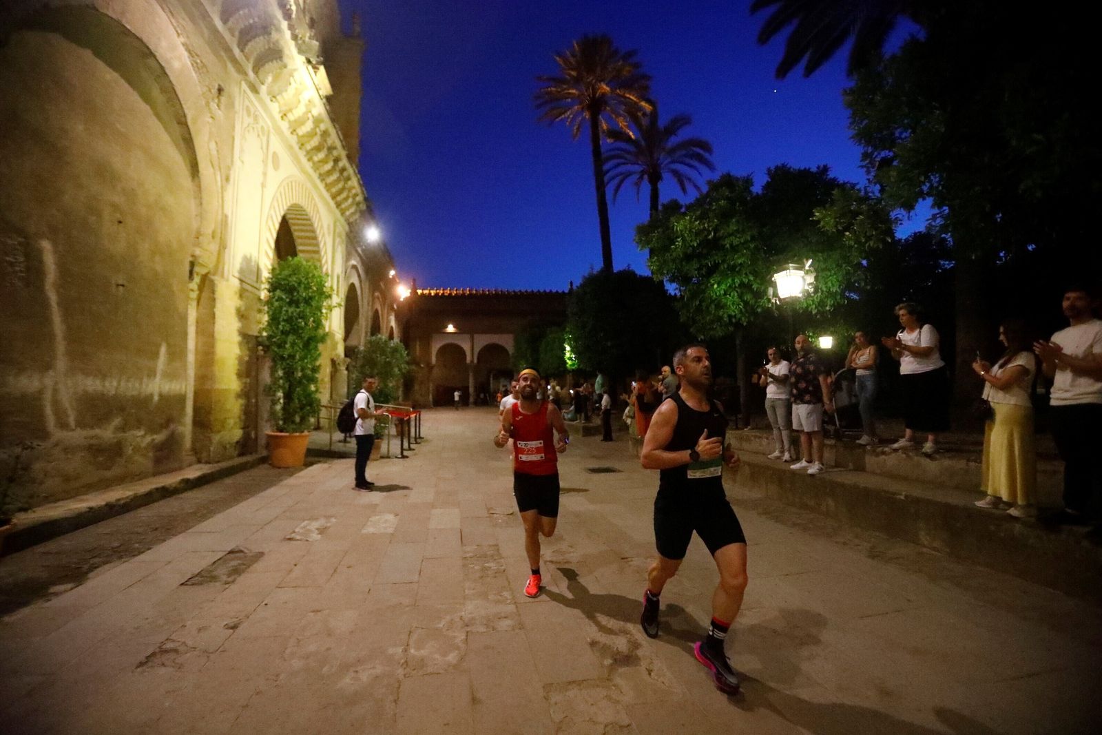 Las mejores fotos de la XX edición de la Nocturna Trotacalles en Córdoba