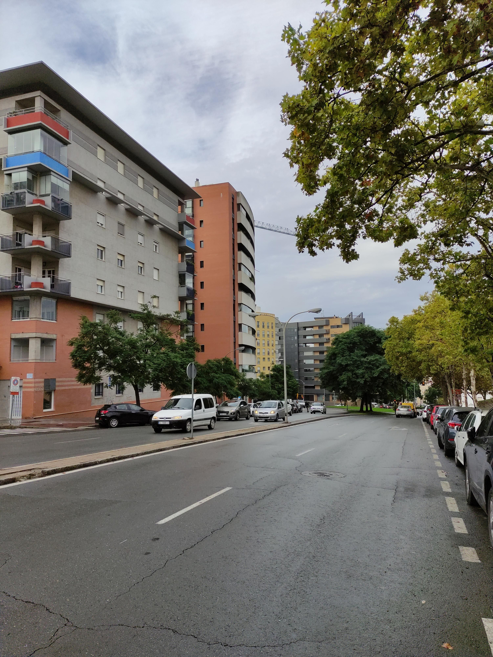La actual cuesta con sus cuatro carriles.