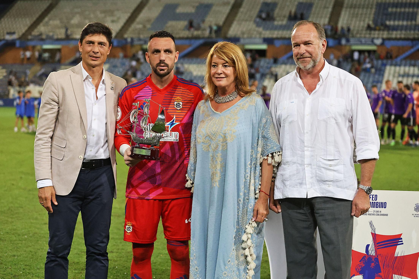 Las mejores imágenes del Trofeo Colombino entre el Recreativo de Huelva y el Córdoba CF