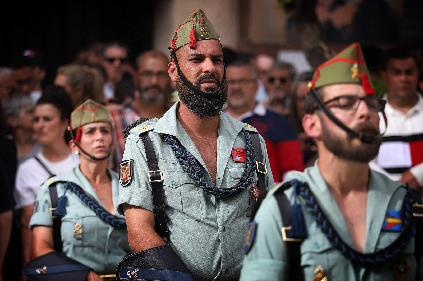 Sábado de Pasión: Imágenes de La Legión con el Cristo de la Vera+Cruz