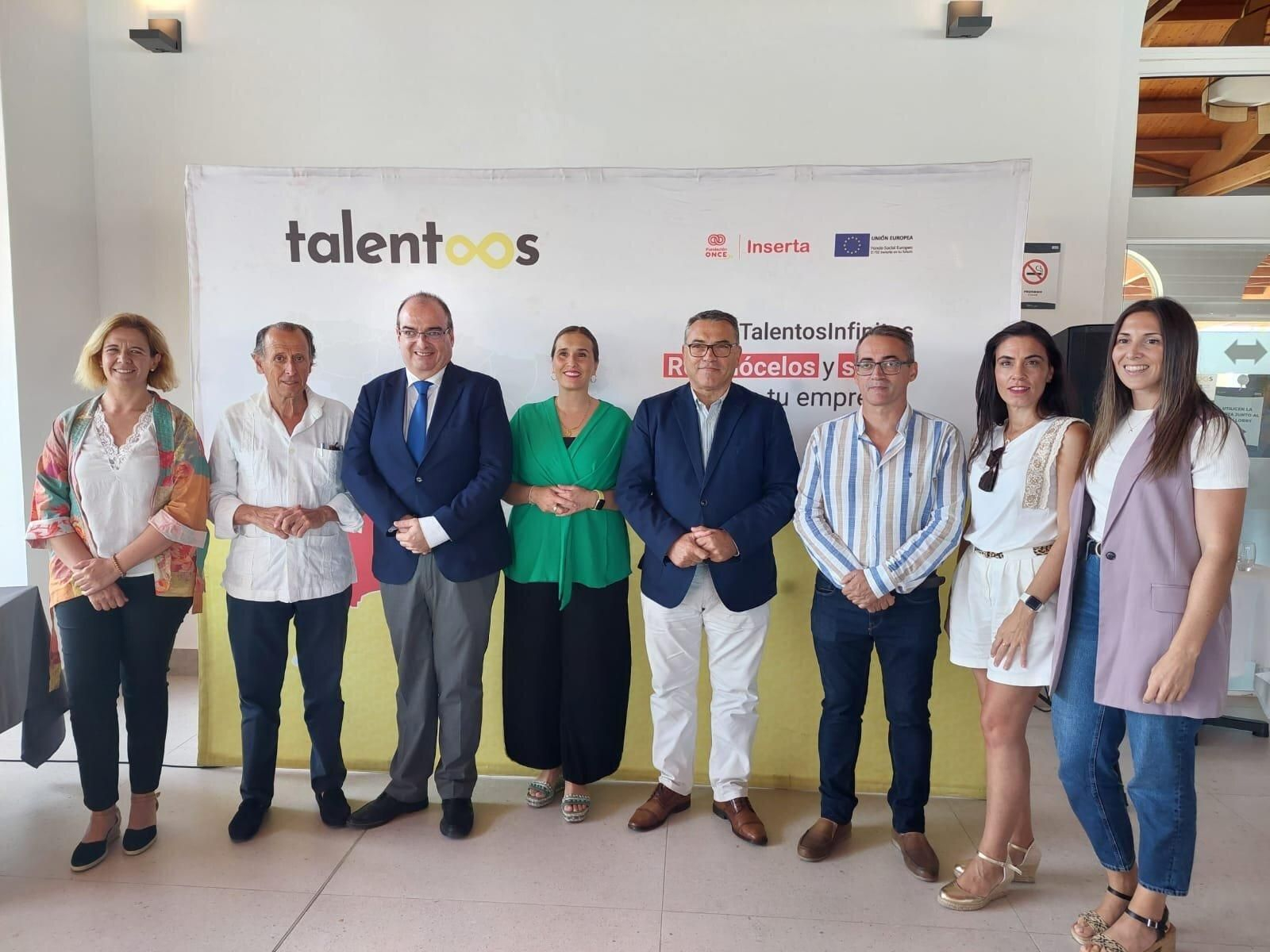 El alcalde de Chiclana asiste al encuentro de empresas del programa Talentos de la Fundación ONCE