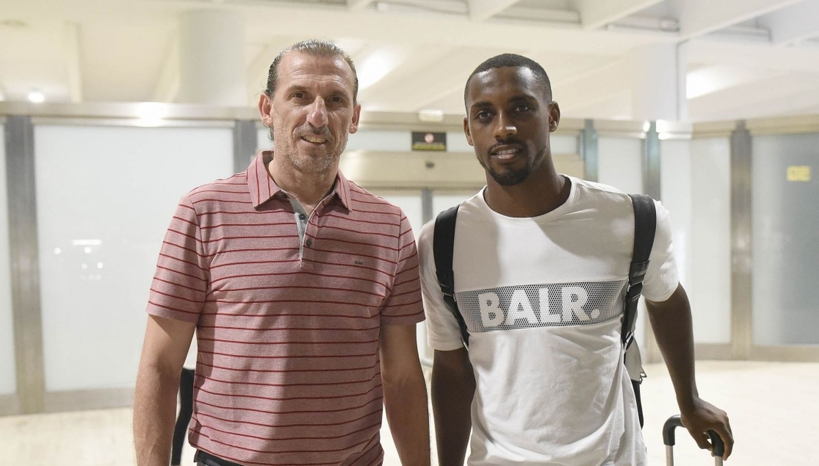 Lionel Carole, recibido por Óscar Arias en el aeropuerto de San Pablo.