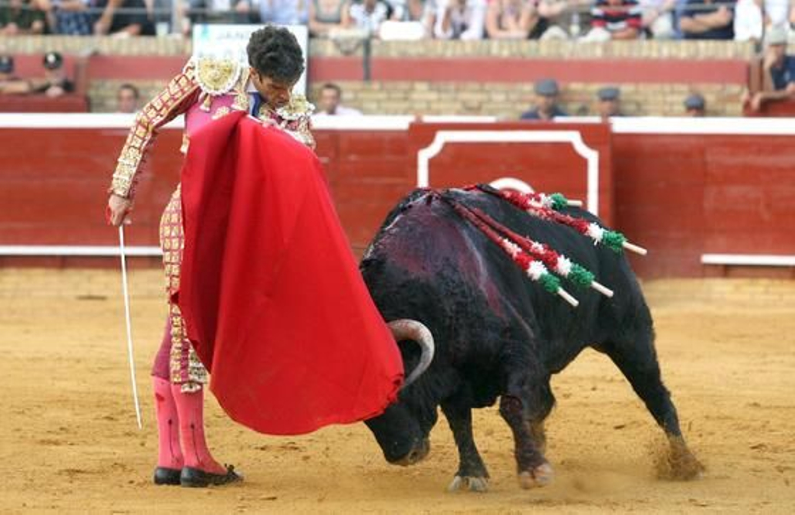 José Tomás y Morante de La Puebla llenaron de toreo la Plaza de Toros de la Merced en un mano a mano admirable

Foto: Espinola