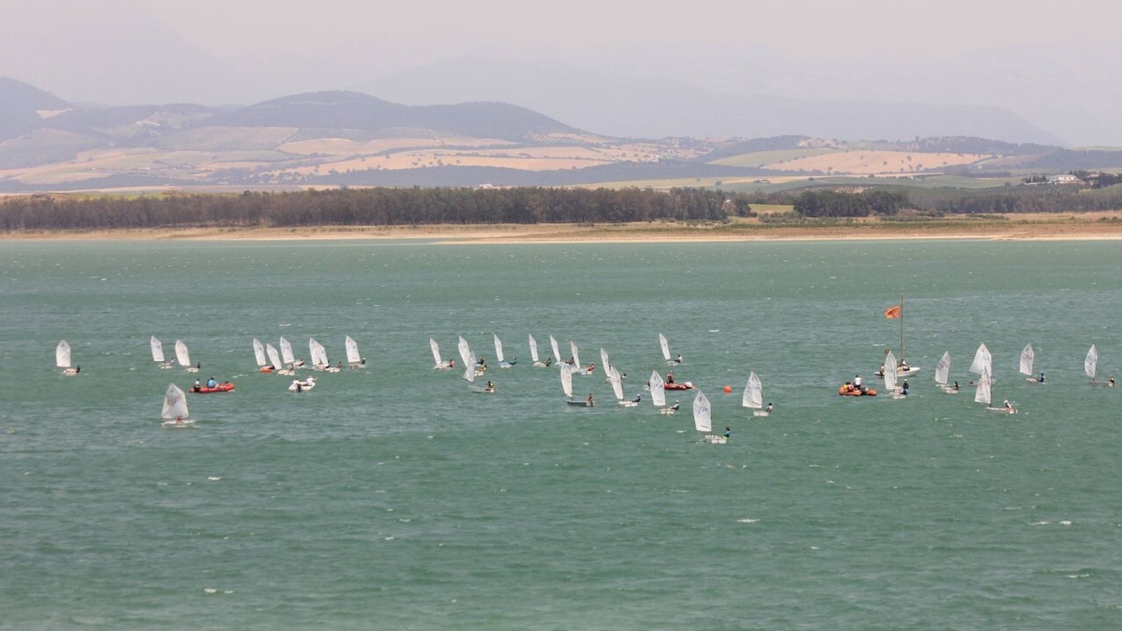 El viento condicionó la prueba para los más de 70 participantes.