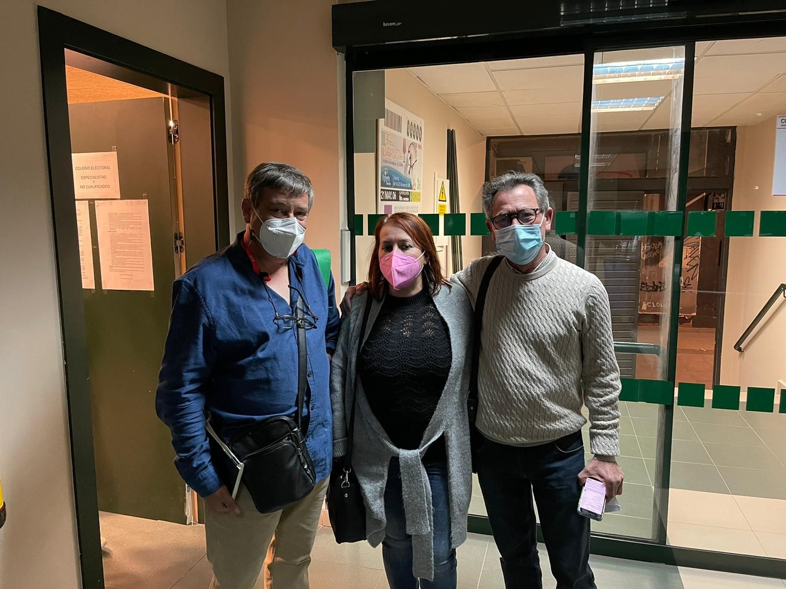 Carmen Vidal, Sª Geral de UGT Almería, Juan Burgos, Sº Gral. de UTO UGT Almería, y Antonio Agustín López, Presidente del Comité de Empresa en UTO UGT centro de  Almería