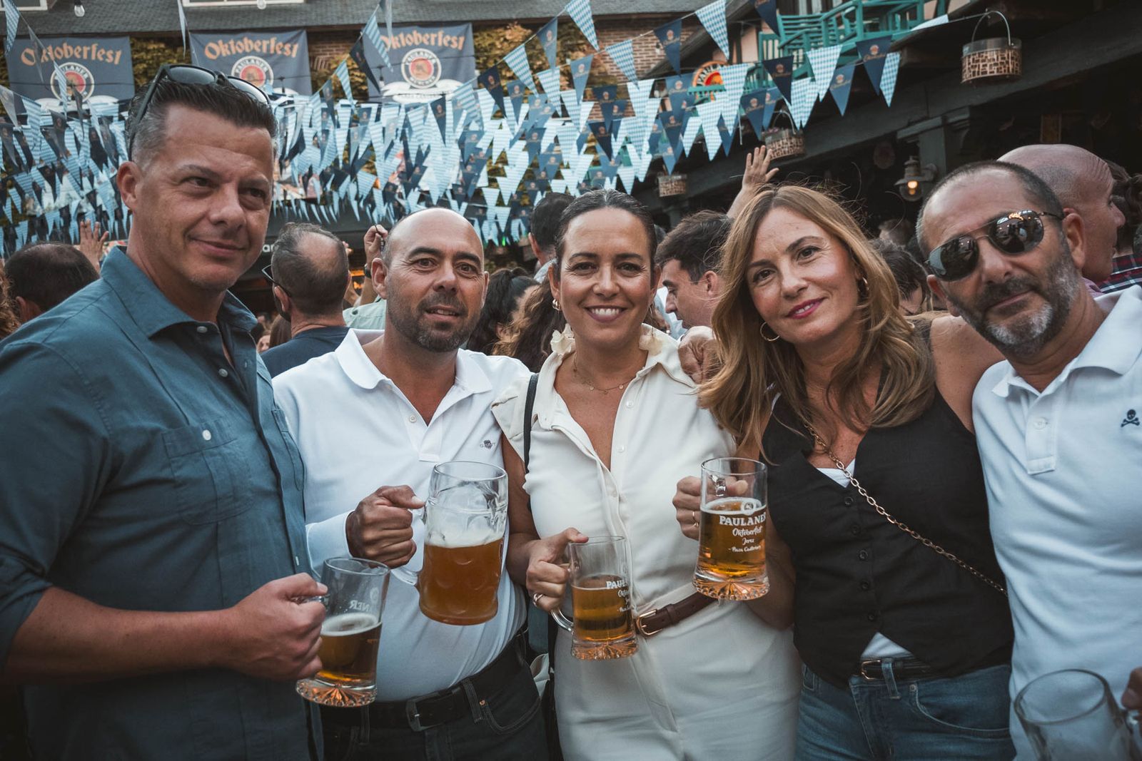 Búscate en las imágenes del viernes 27 de septiembre en el Oktoberfest de Plaza Canterbury en Jerez