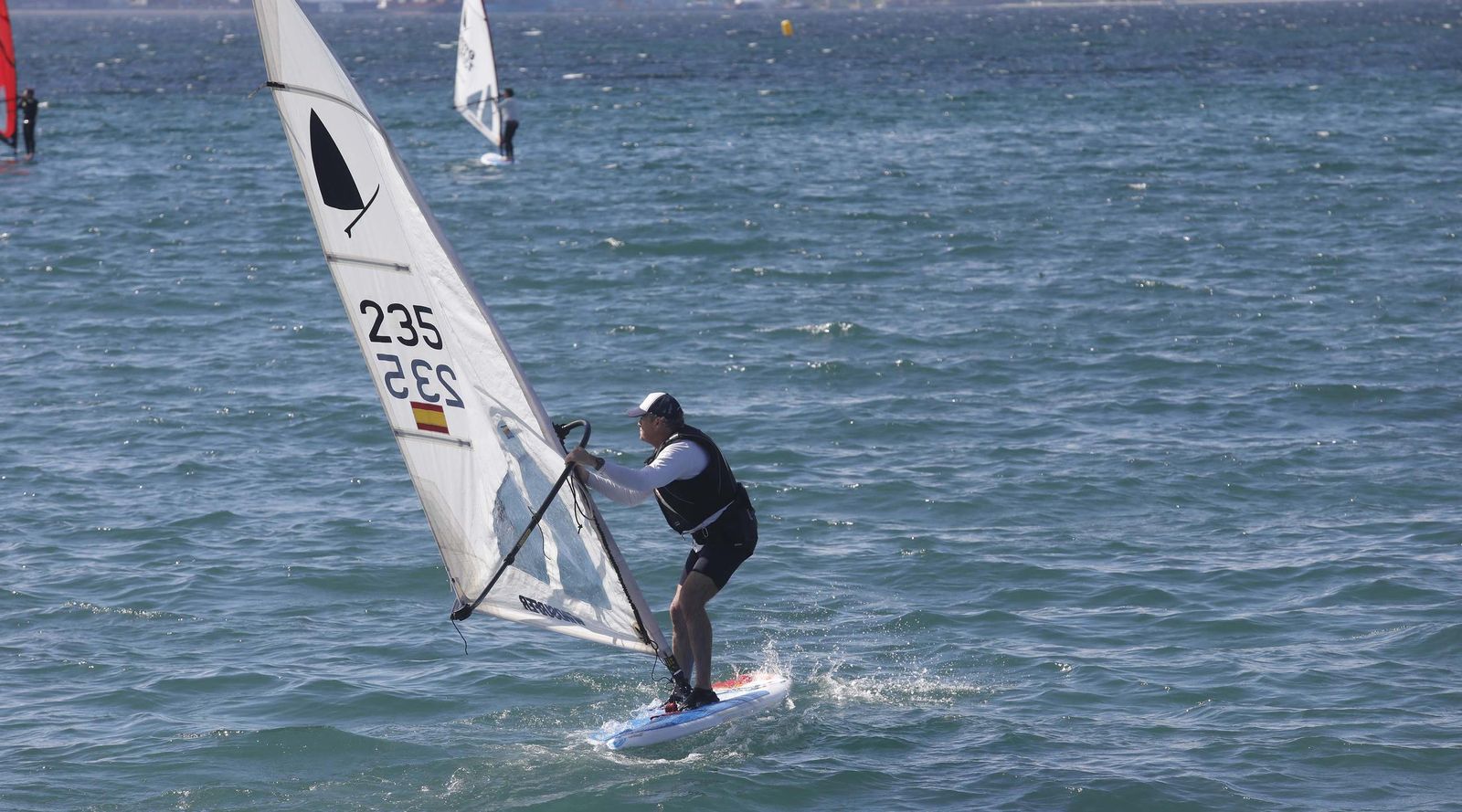 Las fotos de la primera jornada de la Copa de Andalucía de la clase windsurfer en La Línea