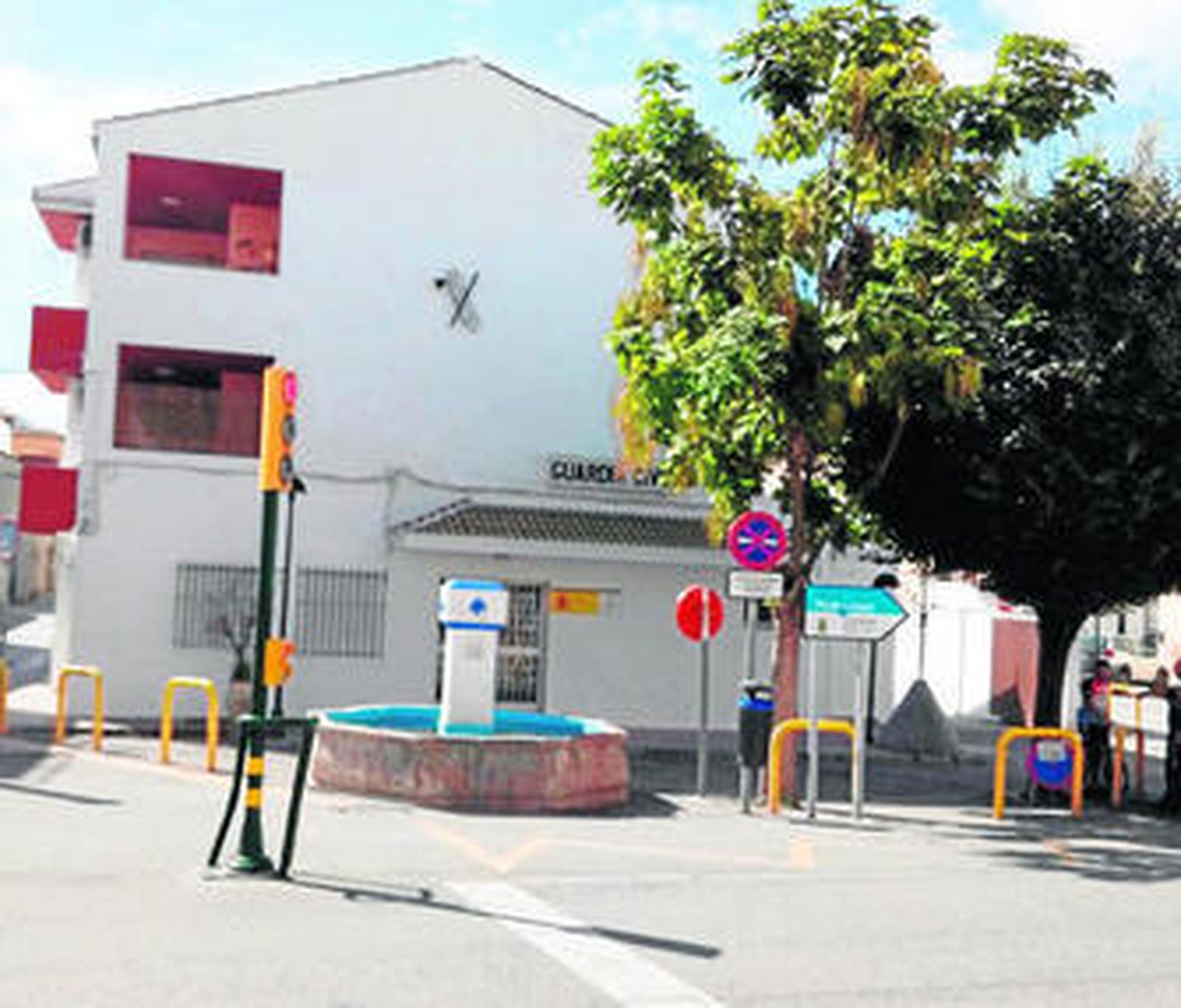 Exterior del puesto del Instituto Armado ruteño.