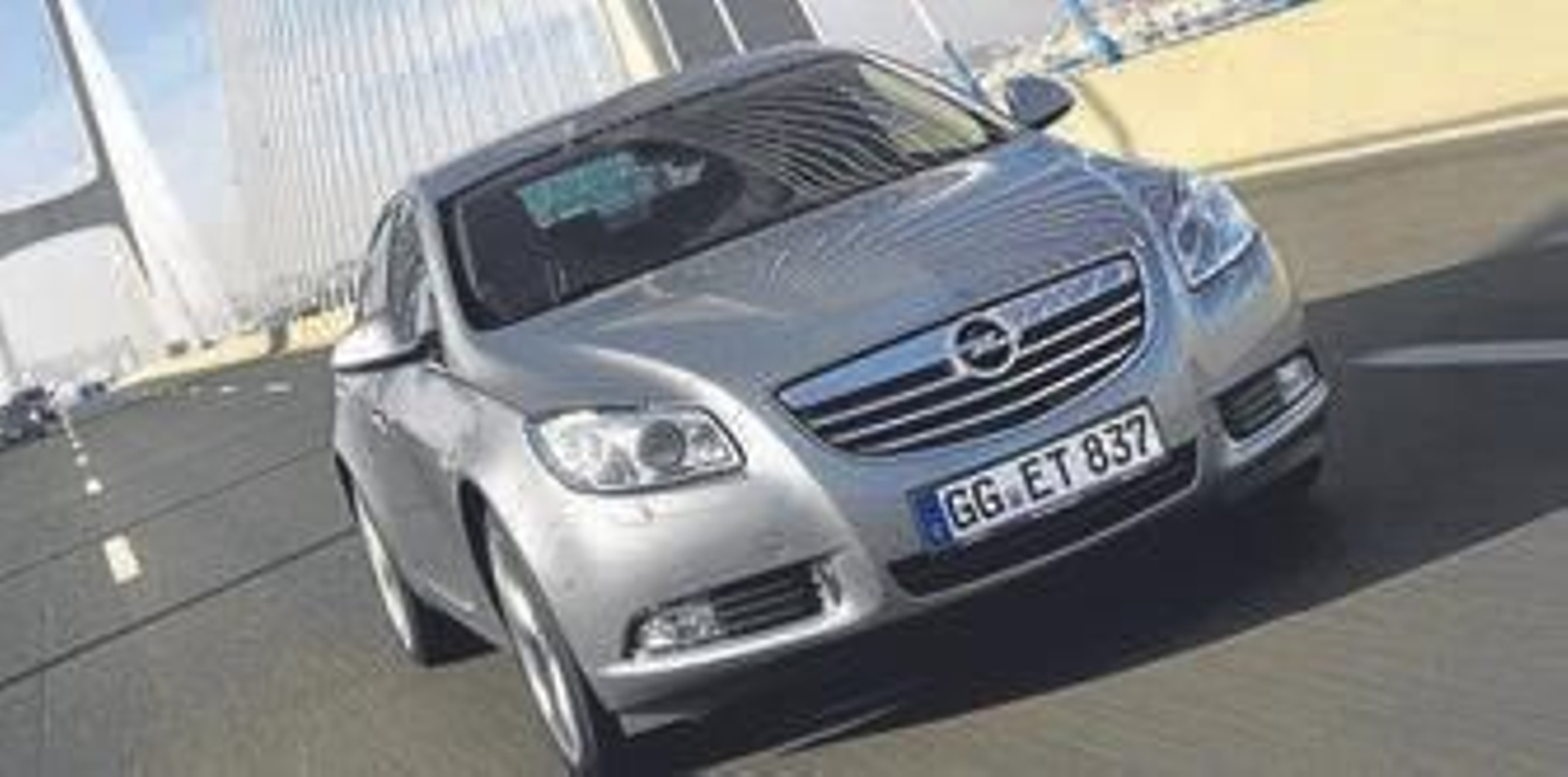 El nuevo motor 2.0 BiTurbo CDTI con 195 CV/143 kW y 400 Nm de par está diseñado para ofrecer una respuesta especialmente ágil y potente.