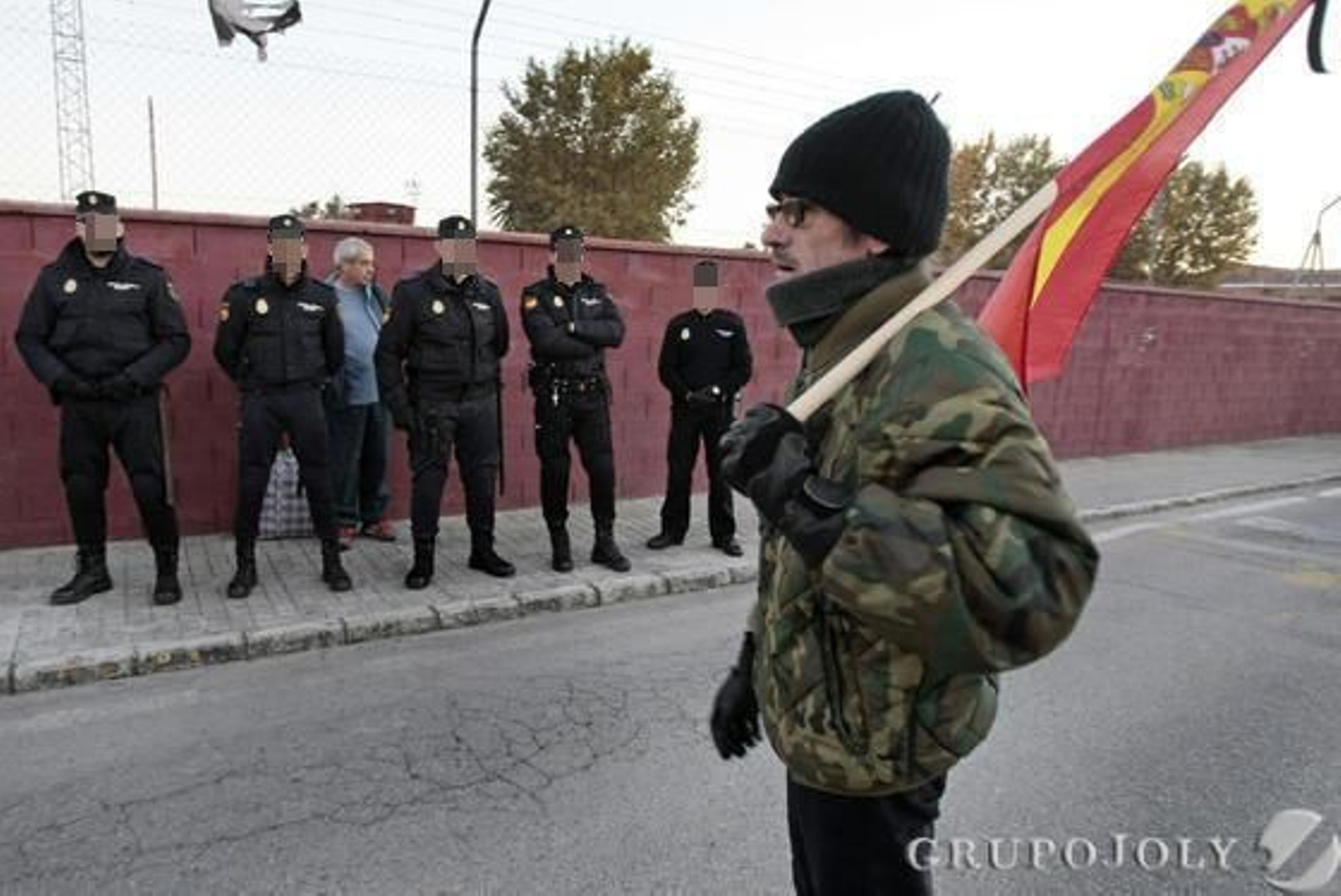 El etarra Fernández Larrinoa sale de la prisión de Puerto I. 

Foto: Fito Carreto