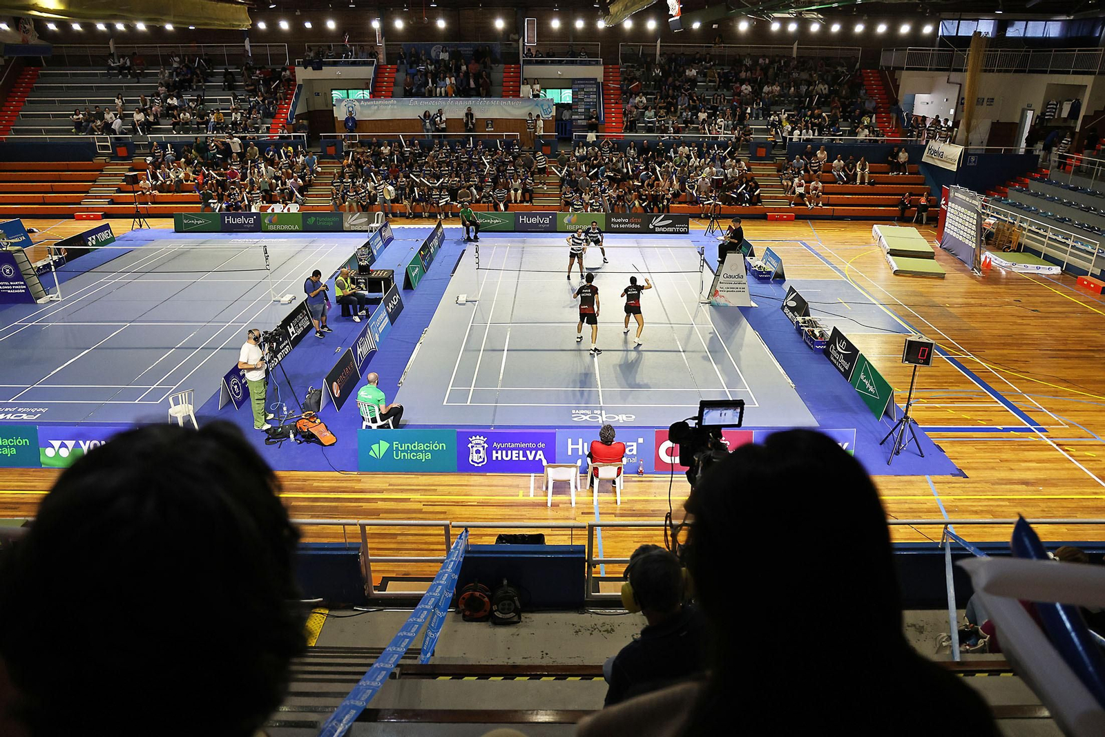 Imágenes de la final de liga de bádminton entre el IES La Orden y La RInconada