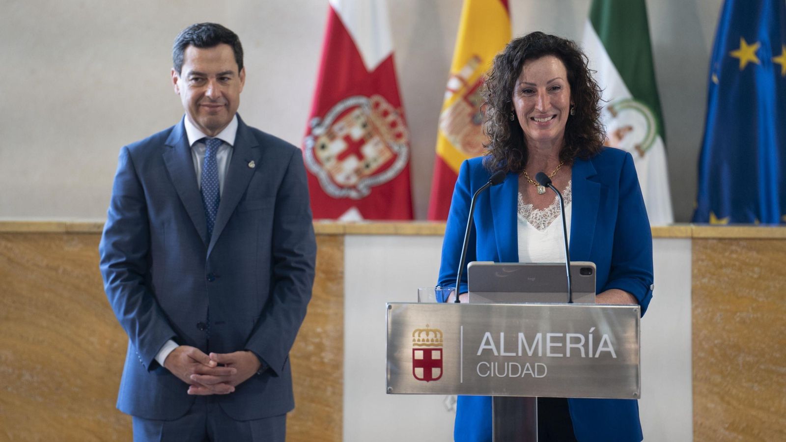 Juanma Moreno y María del Mar Vázquez en una de las comparecencias conjuntas en la capital