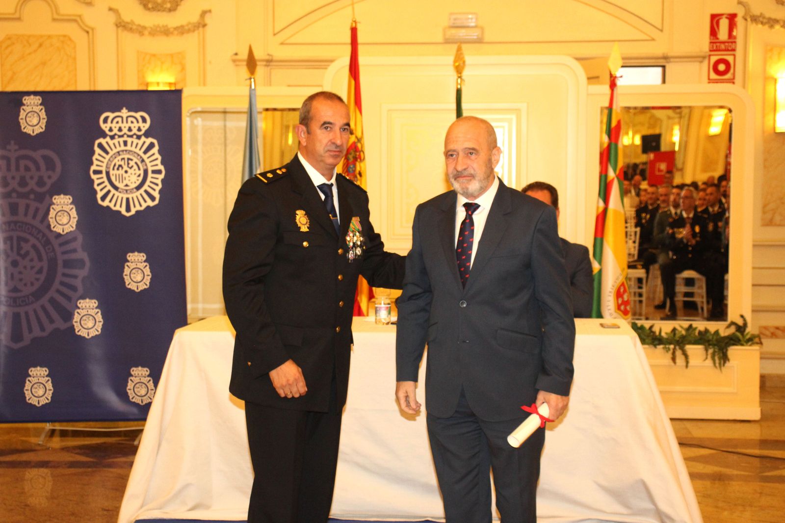 La celebración de la festividad de la Policía Nacional en Lucena, en imágenes