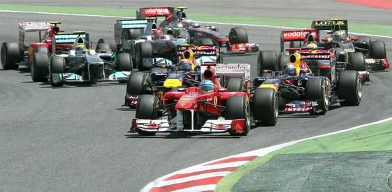 Vettel vuelve a ganar en Montmeló. Alonso acaba quinto.

Foto: EFE