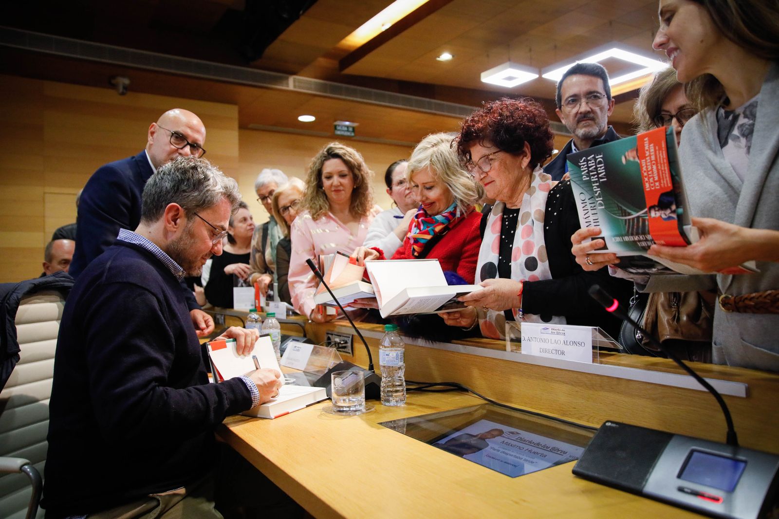 ¿Has estado en la presentación del libro de Máximo Huerta? Entra en la galería y buscate