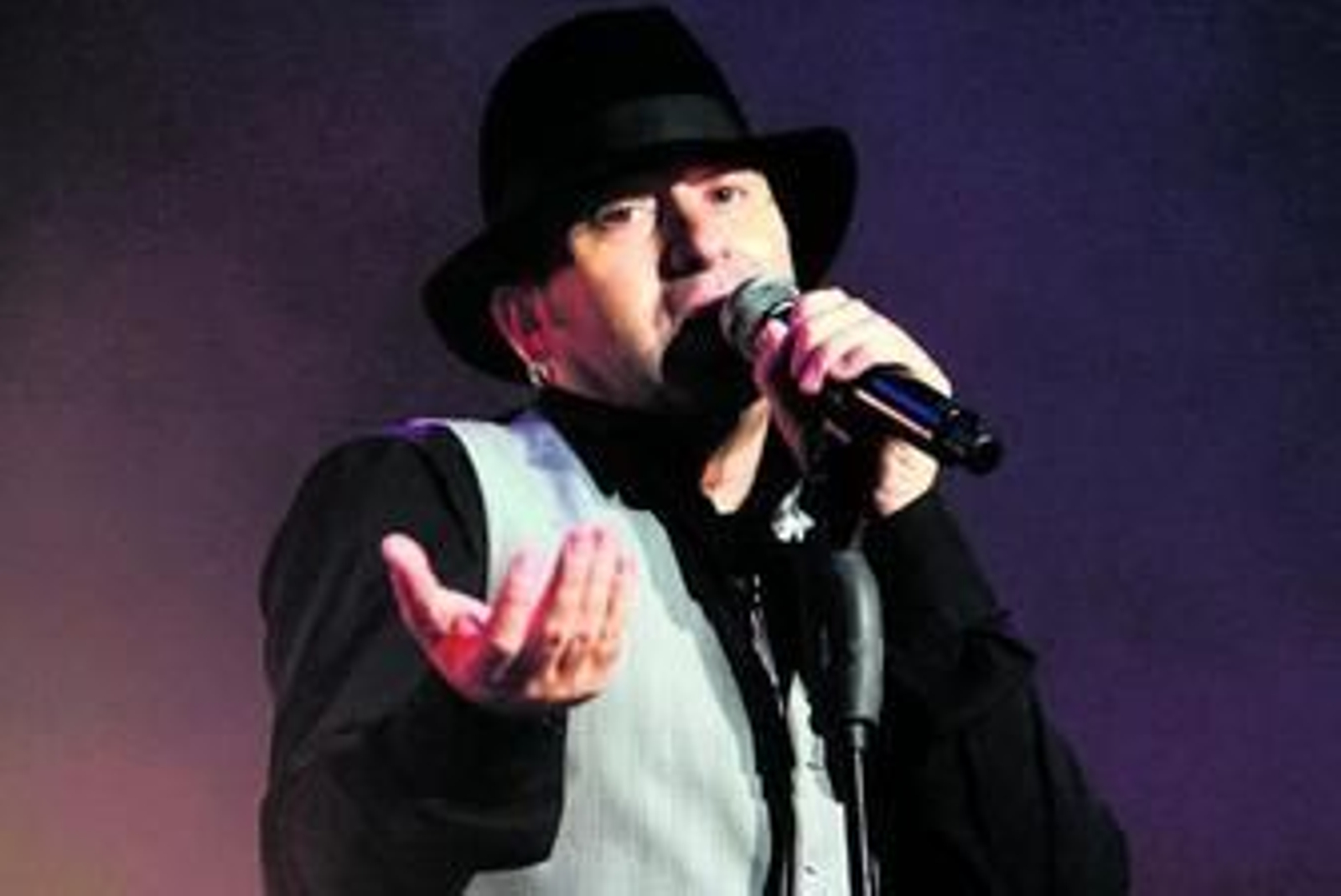 El Barrio canta mañana en Hinojos.