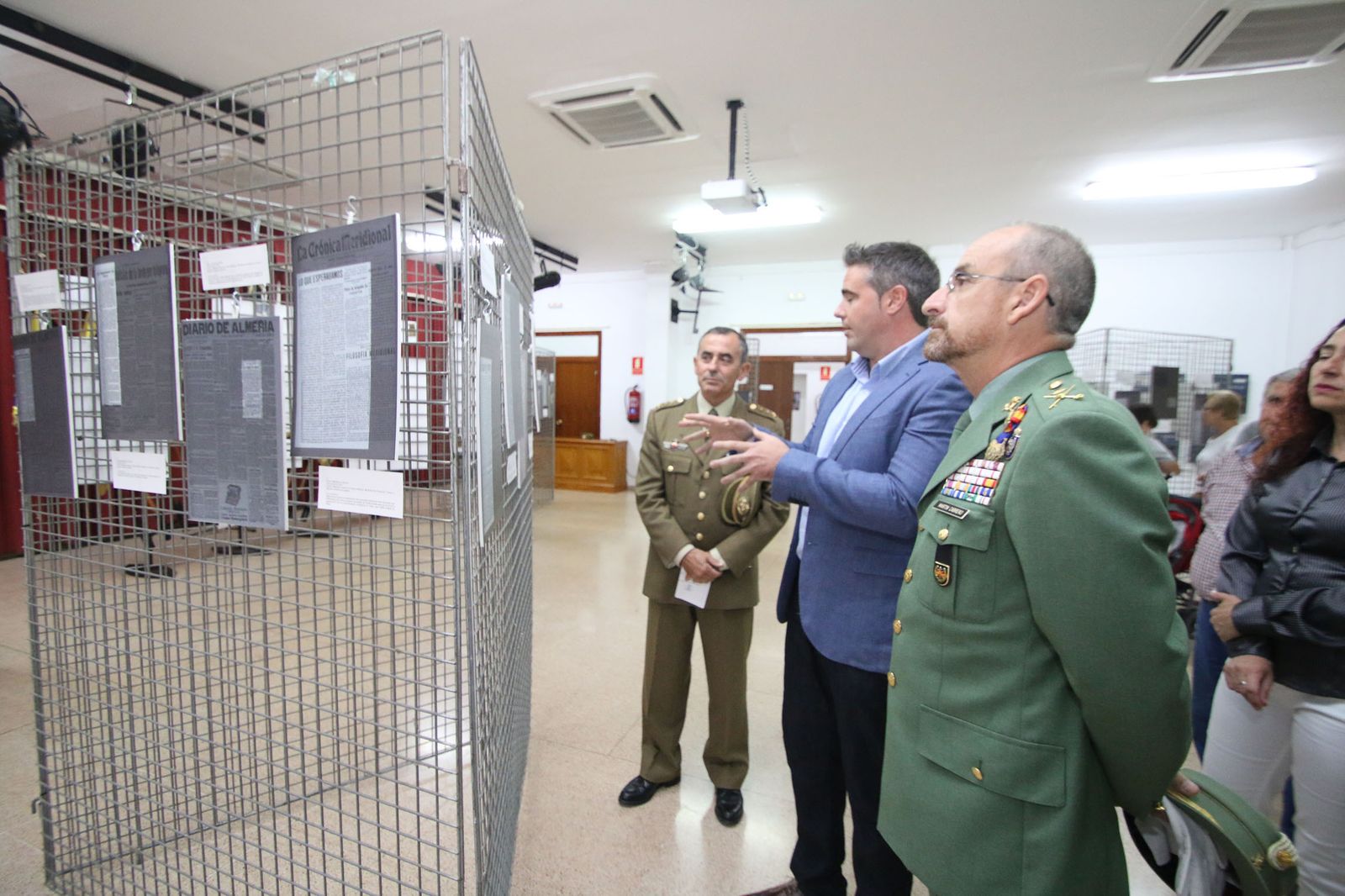 La historia de la Legión a través de recortes de prensa antiguos