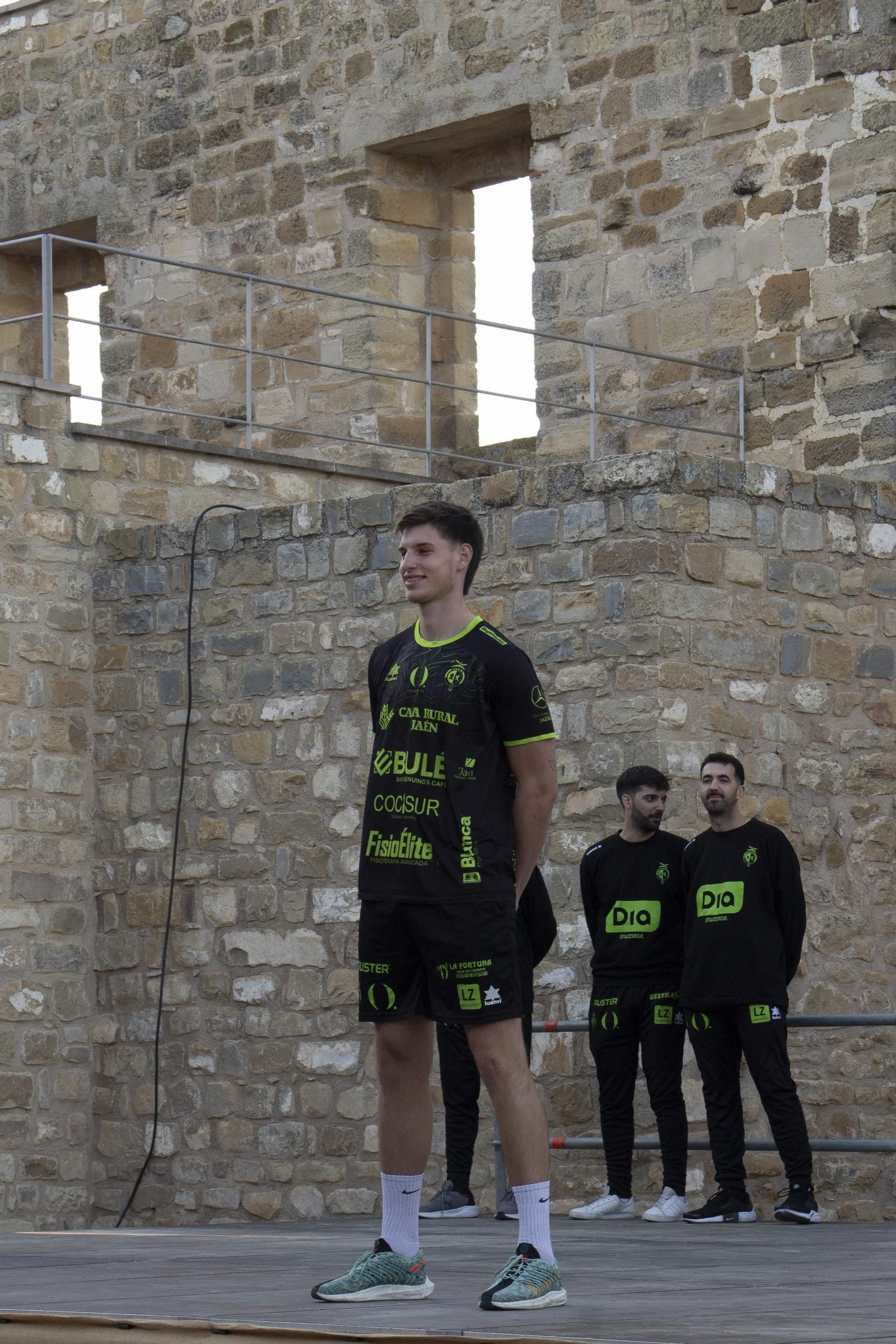 Presentación del Jaén Paraíso Interior FS en el Castillo de Sabiote, en imágenes