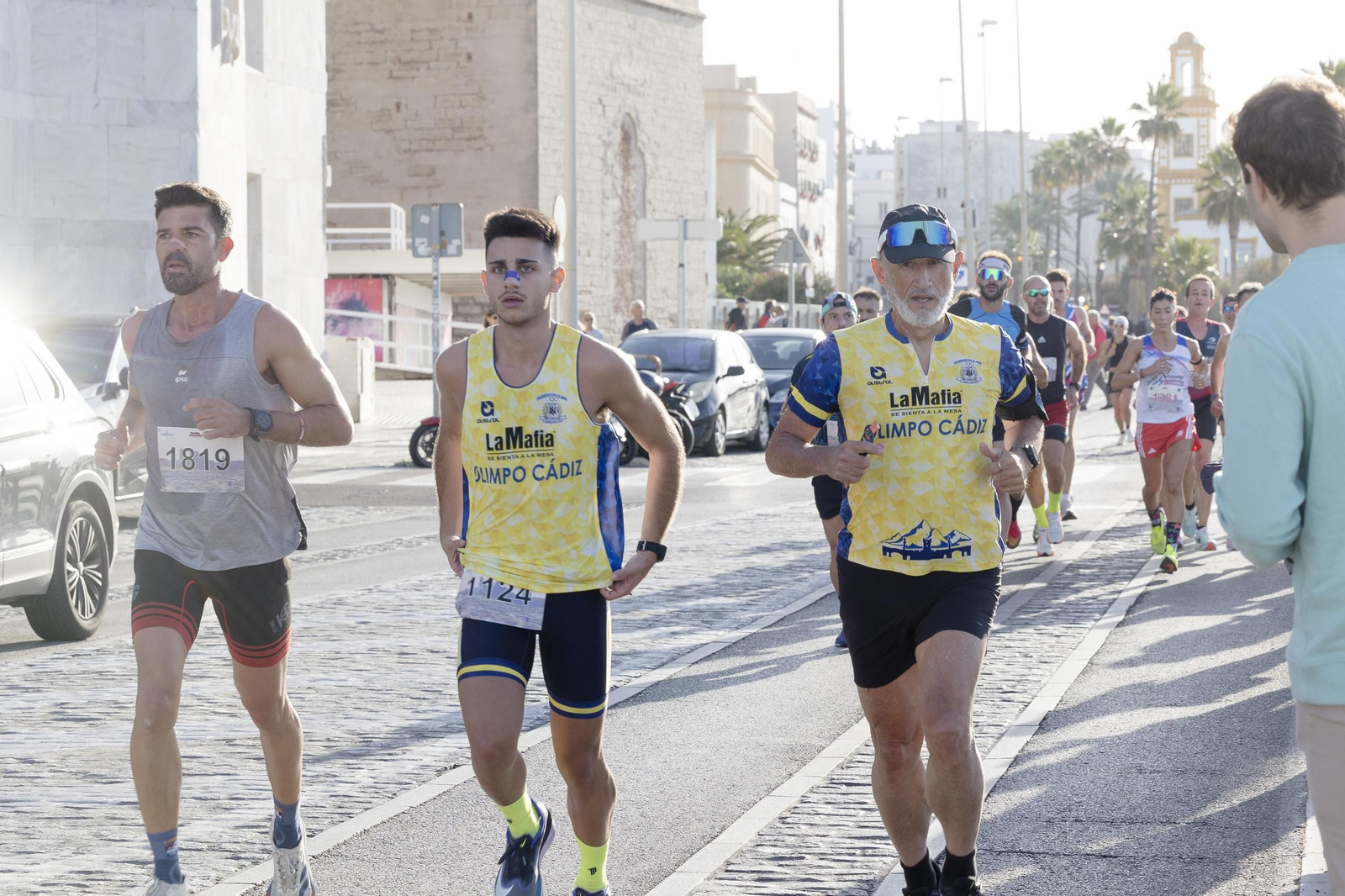 Búscate en las imágenes de la "II Media Maratón Ciudad de Cádiz"
